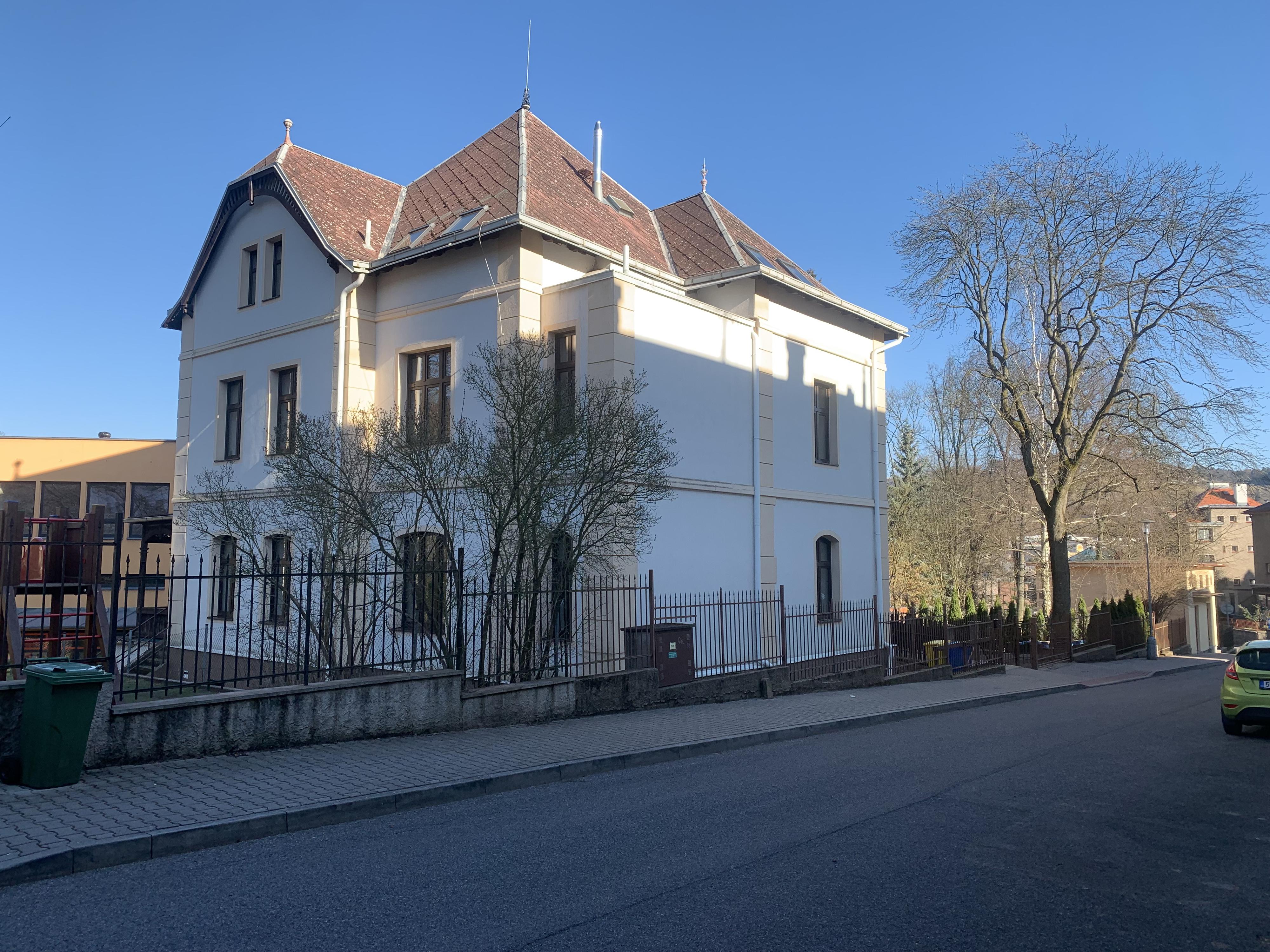 Praktická škola, Základní škola a Mateřská škola Josefa Zemana, Náchod