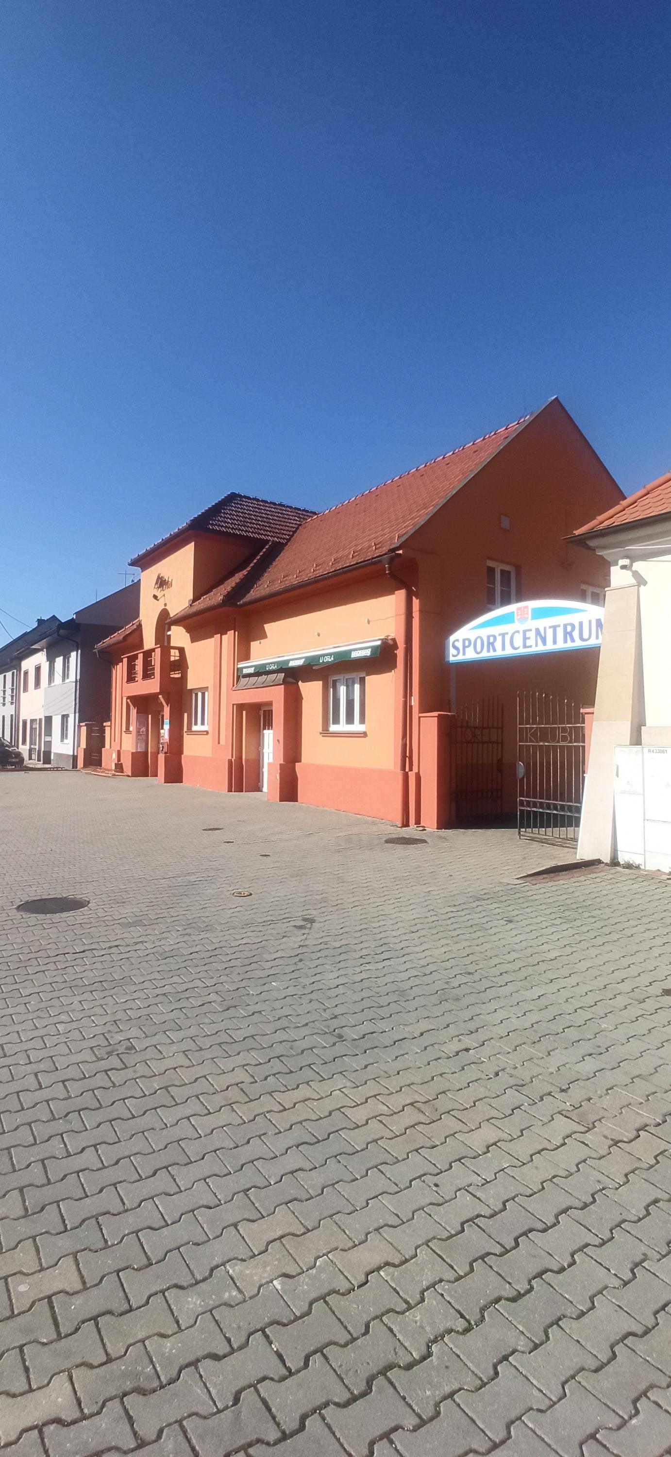 Orel jednota Ostrožská Nová Ves foto 2