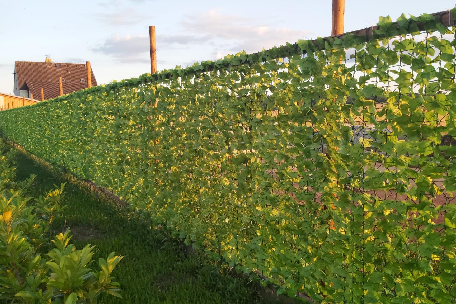 Listnaté umělé živé ploty v rolích