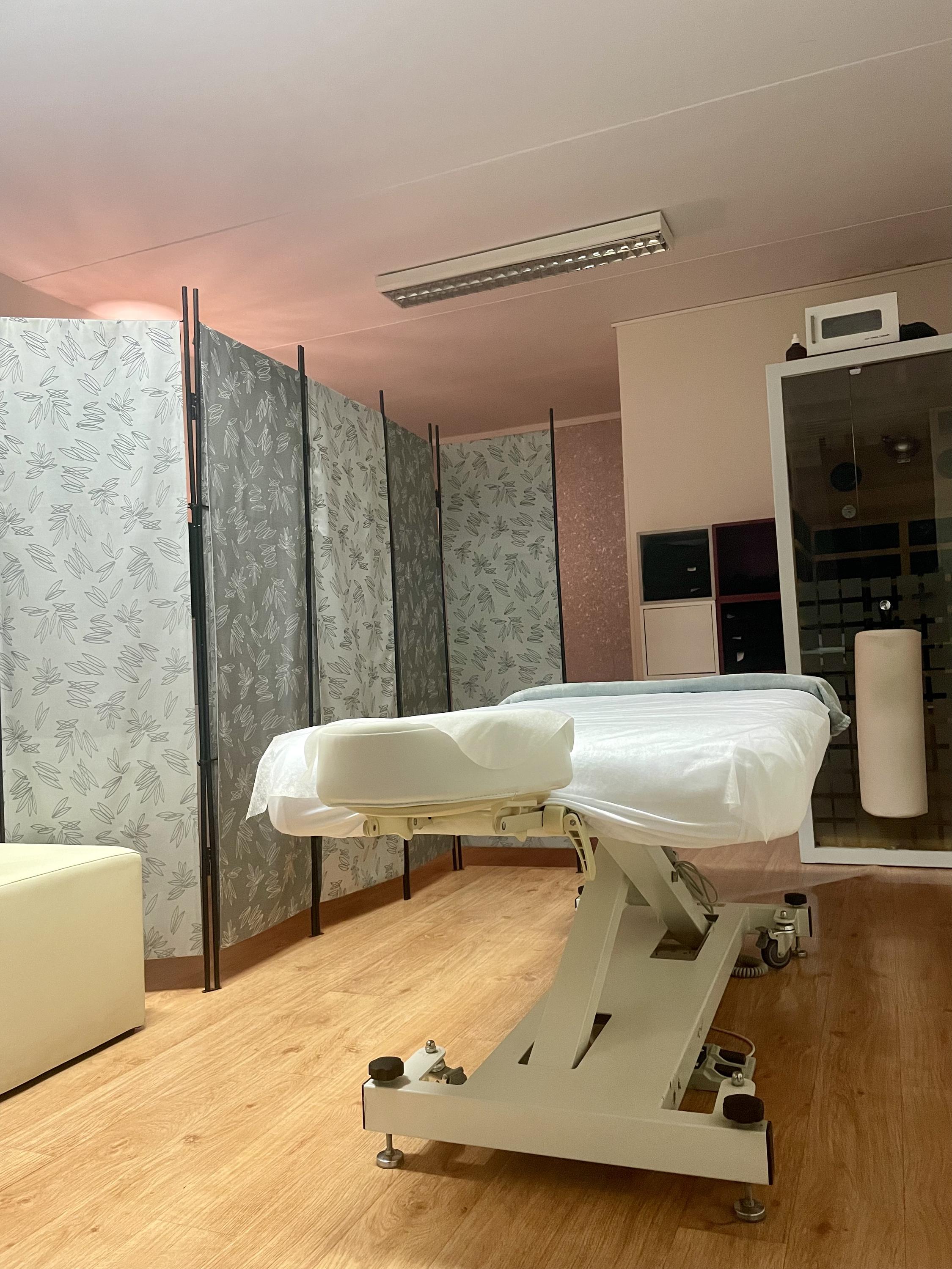 Masáže - Muži v bílém foto 3