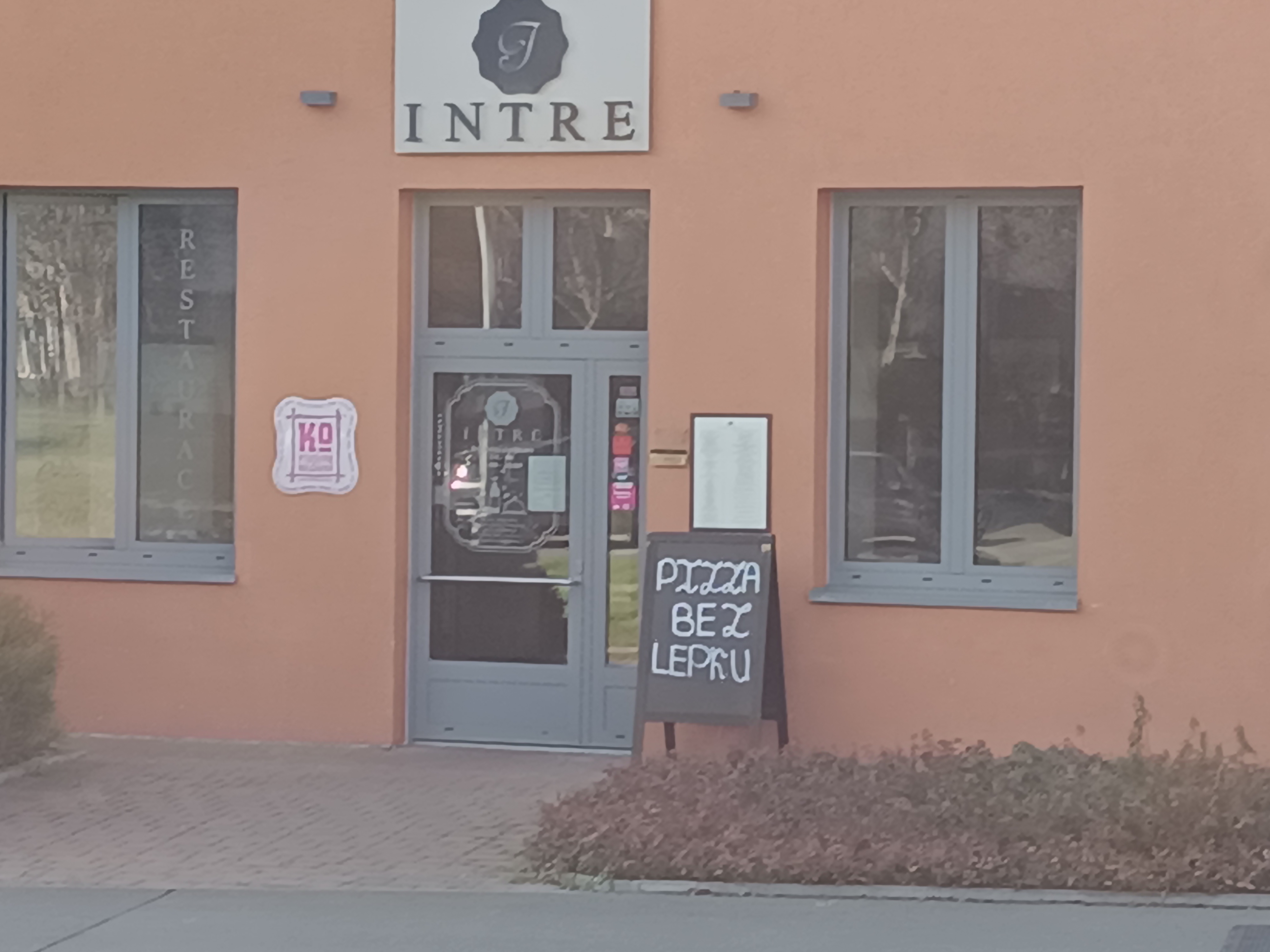 Intre foto 6
