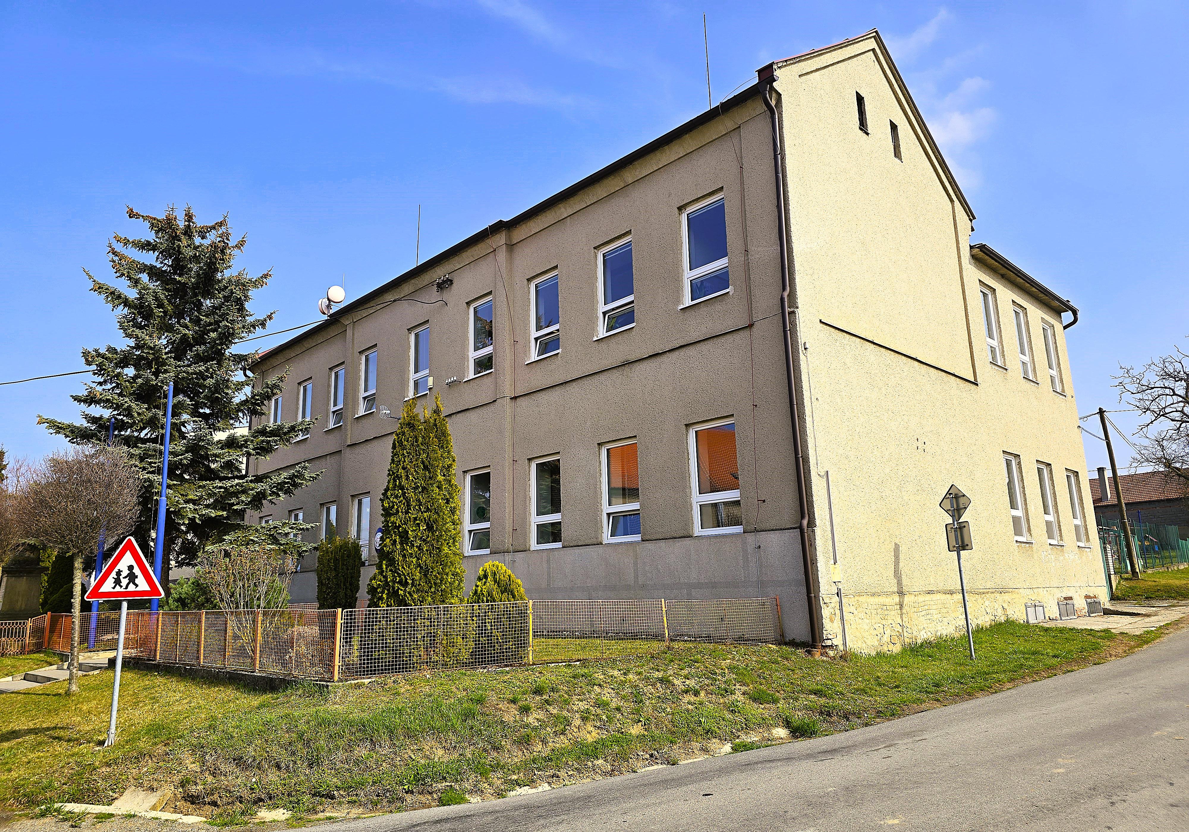 ZŠ a MŠ Myslejovice foto 2