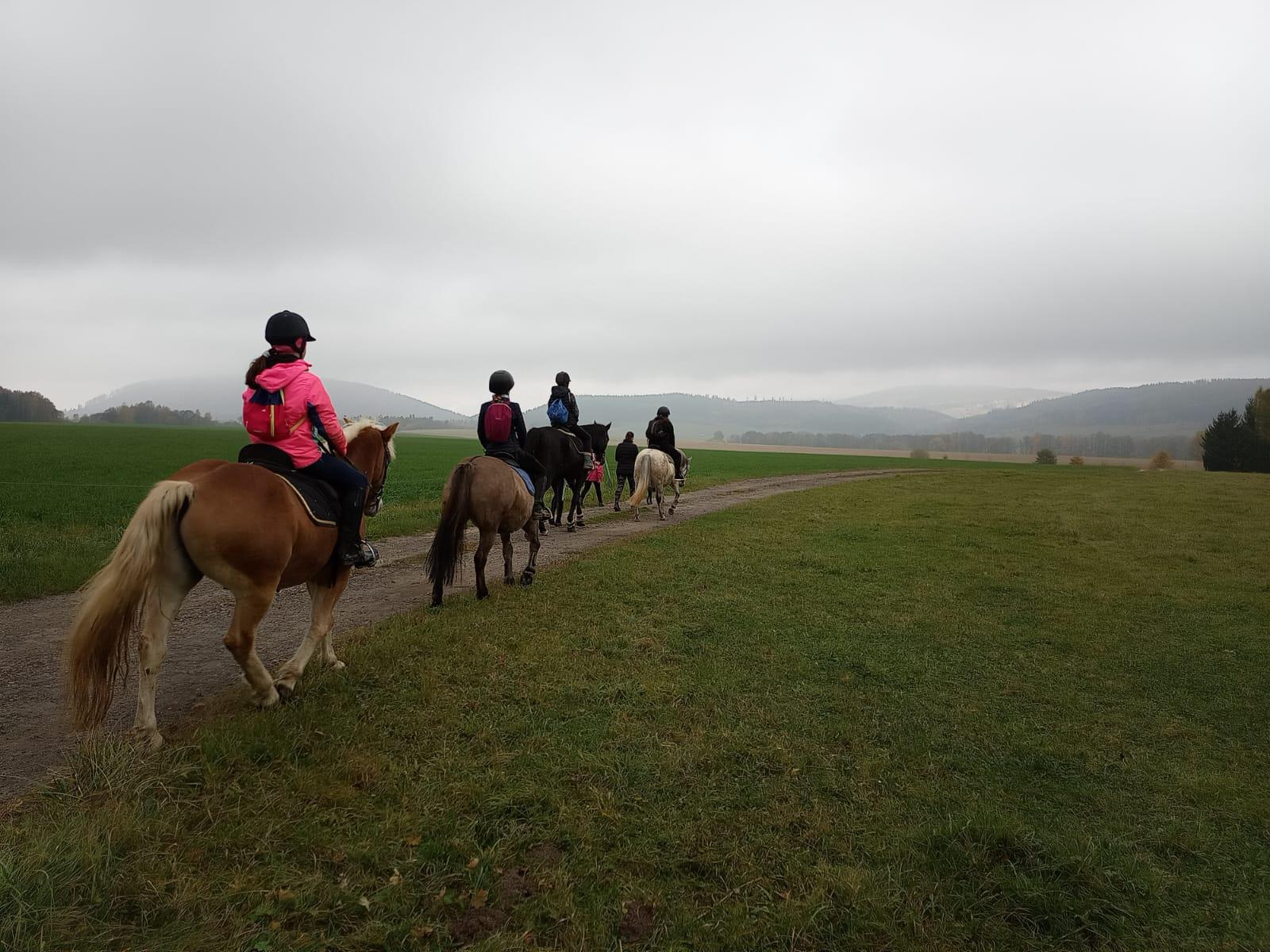 JEZDECKÝ KLUB LIPKA foto 5