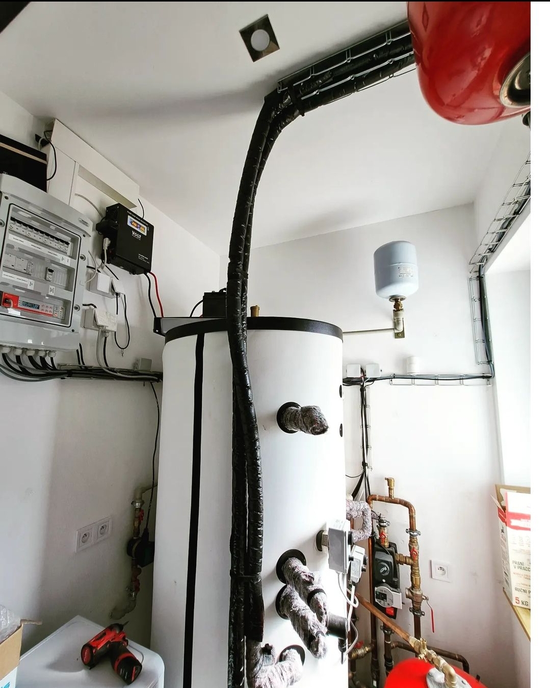 Elektroinstalace a služby - Tomáš Farbula foto 3