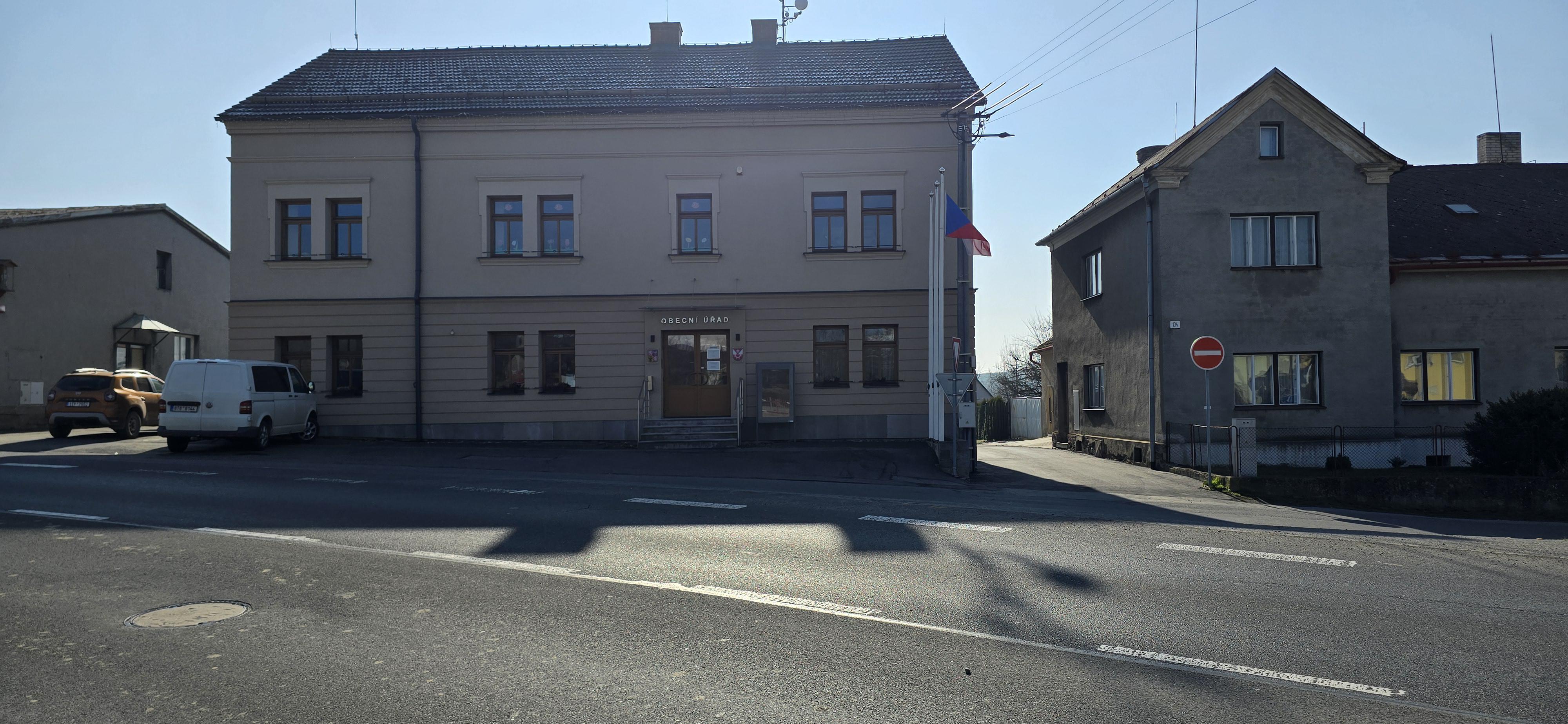 Velké Heraltice - obecní úřad foto 4
