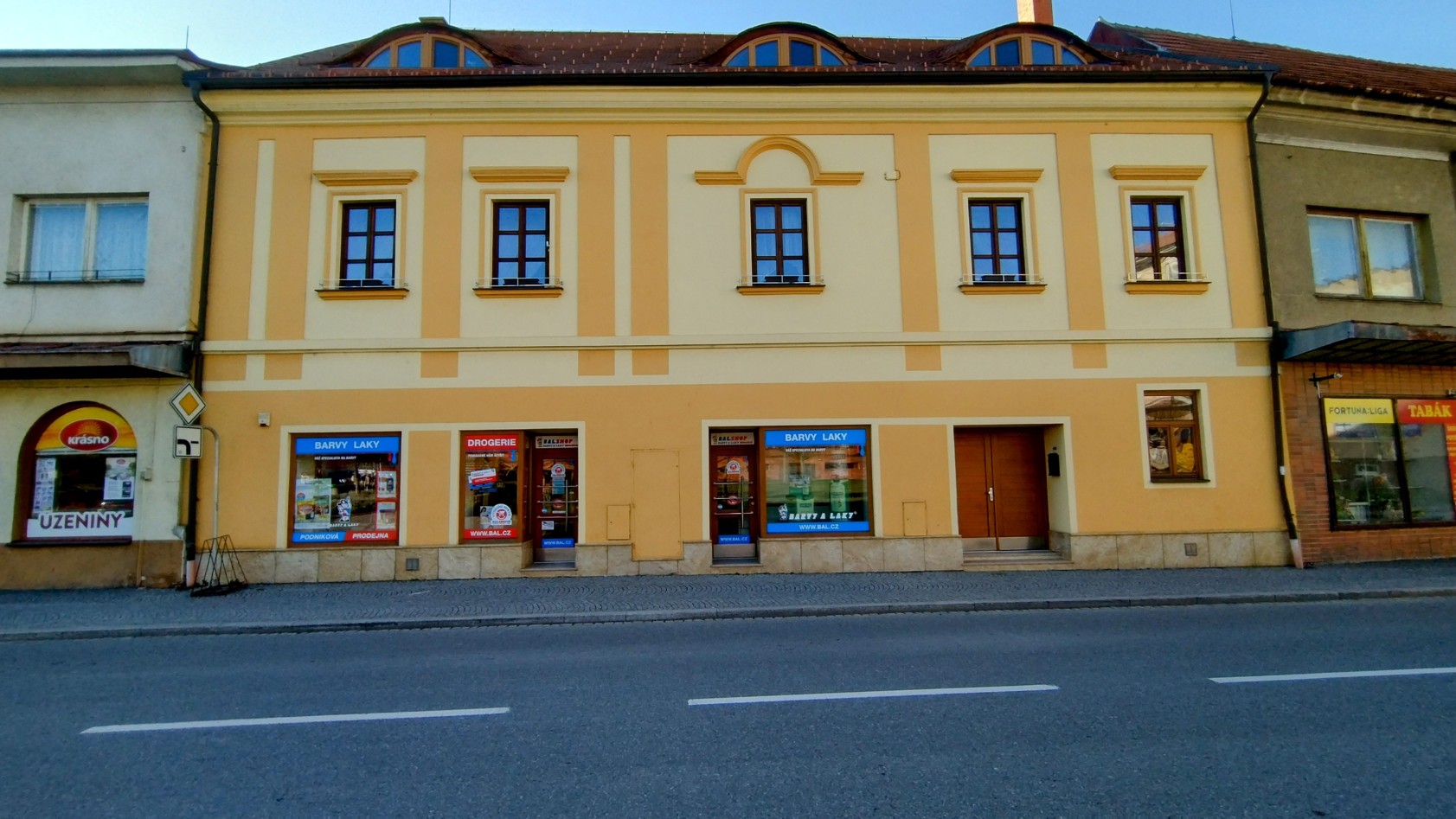BARVY A LAKY DROGERIE foto 2