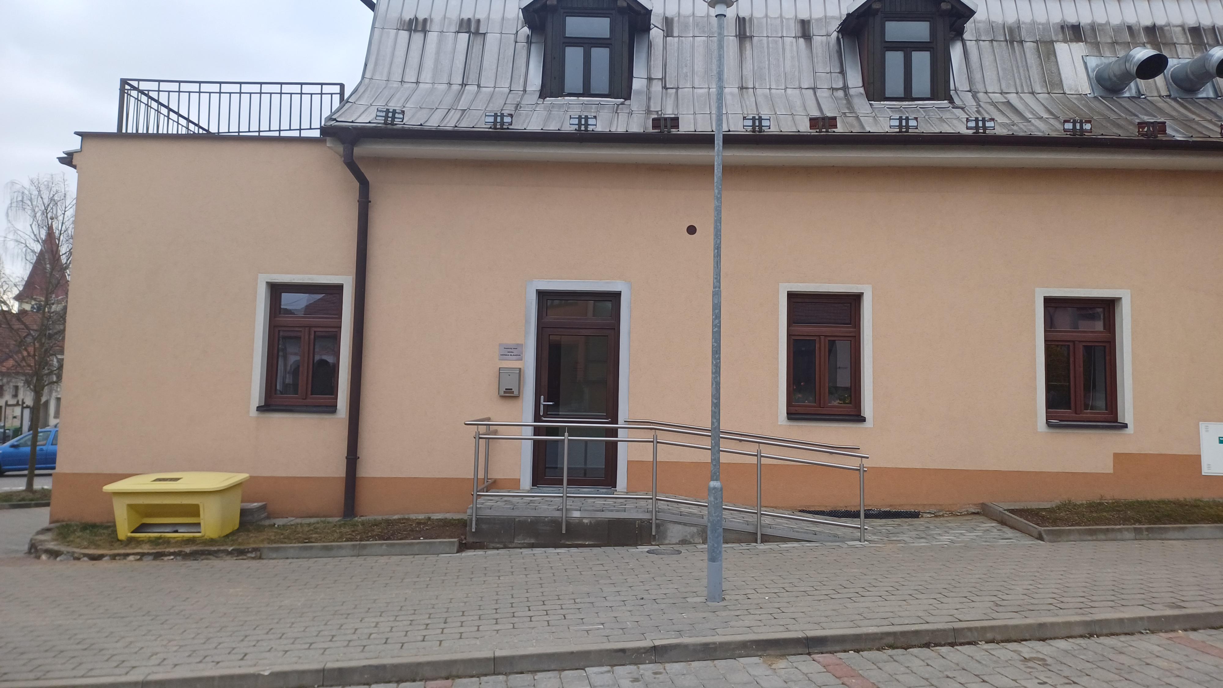 Praktický lékař Ostrov s.r.o. foto 2