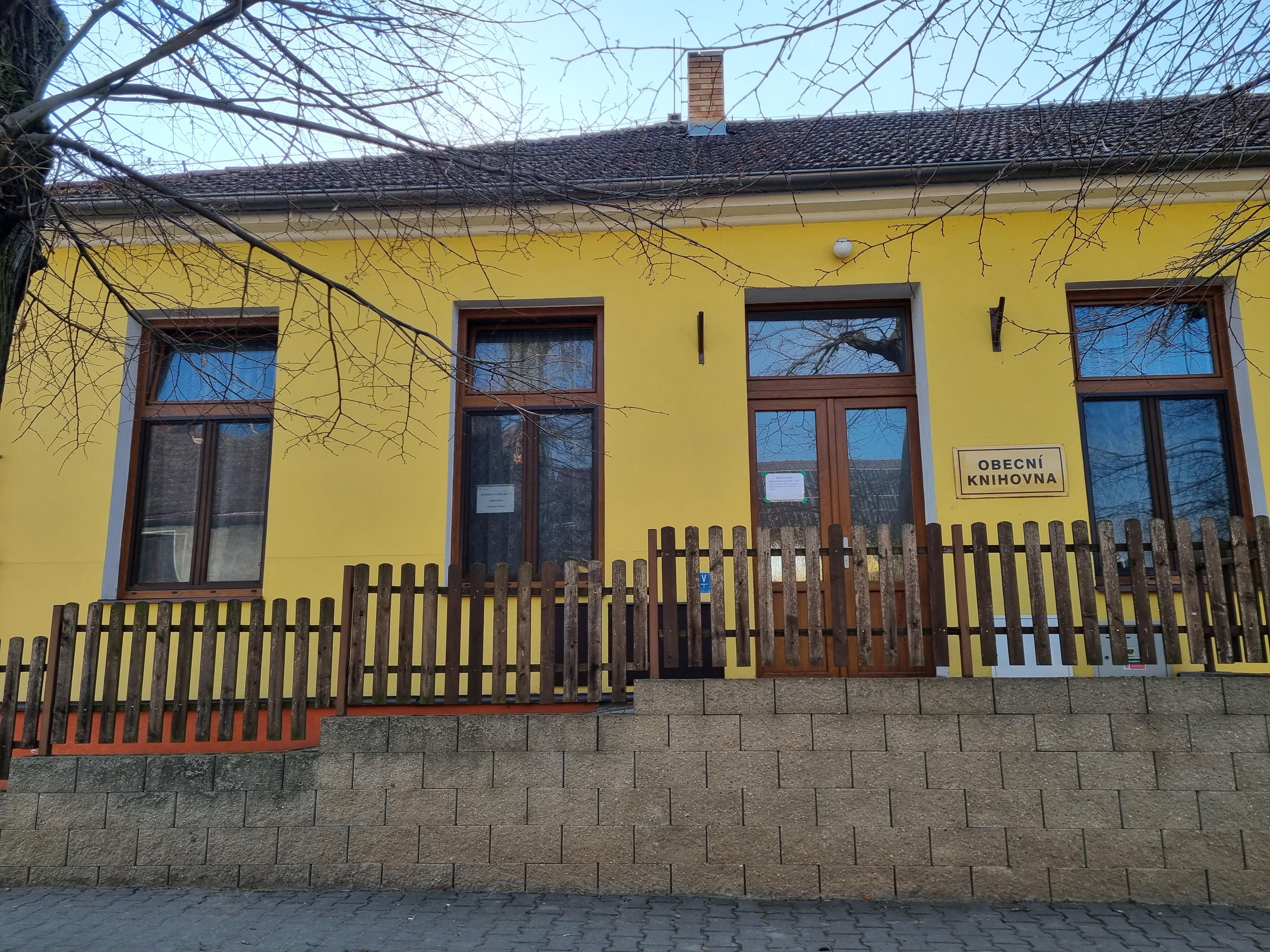 Místní knihovna Bechlín