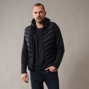 Prodej pánského oblečení