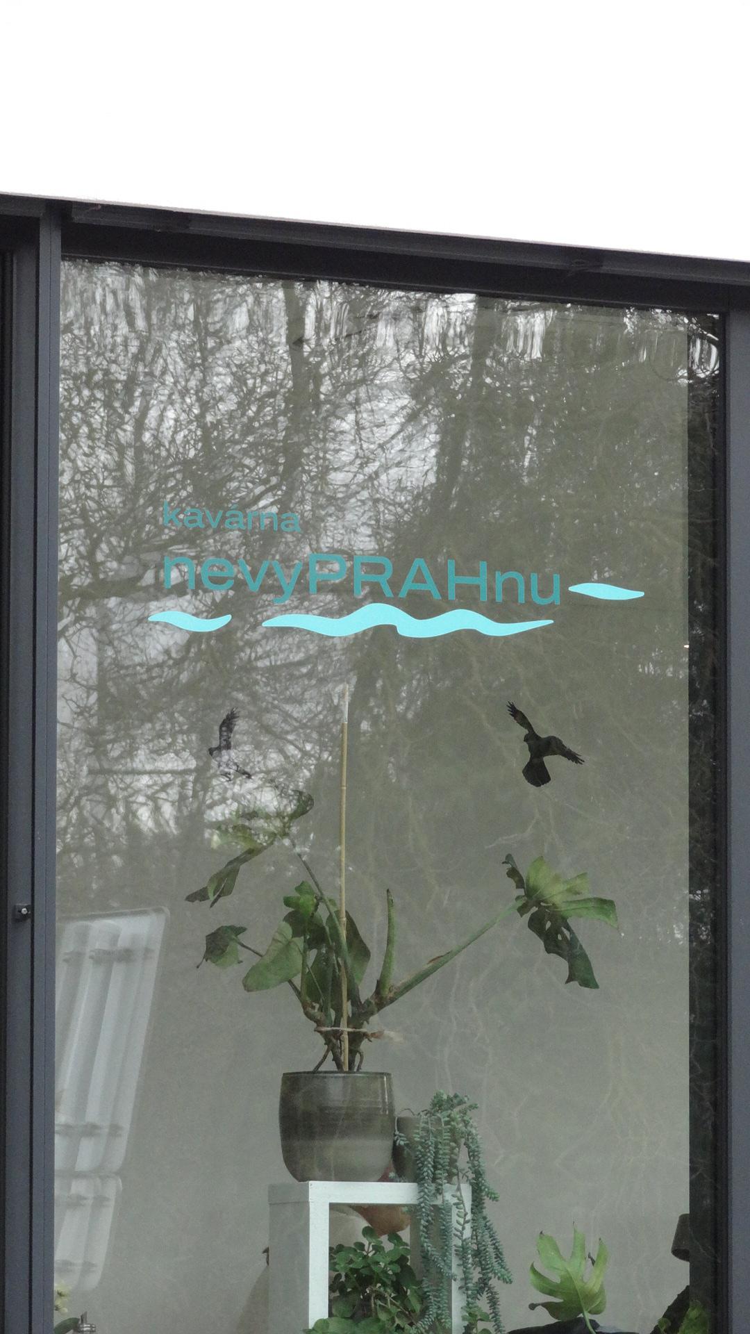 Kavárna nevyPRAHnu foto 2