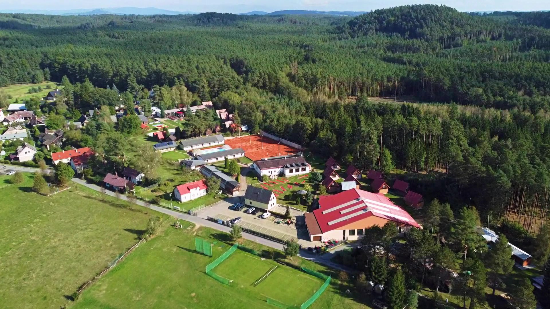 RÁJ - sportovní a rekreační resort Srbsko/Branžež foto 2 (náhled videa)