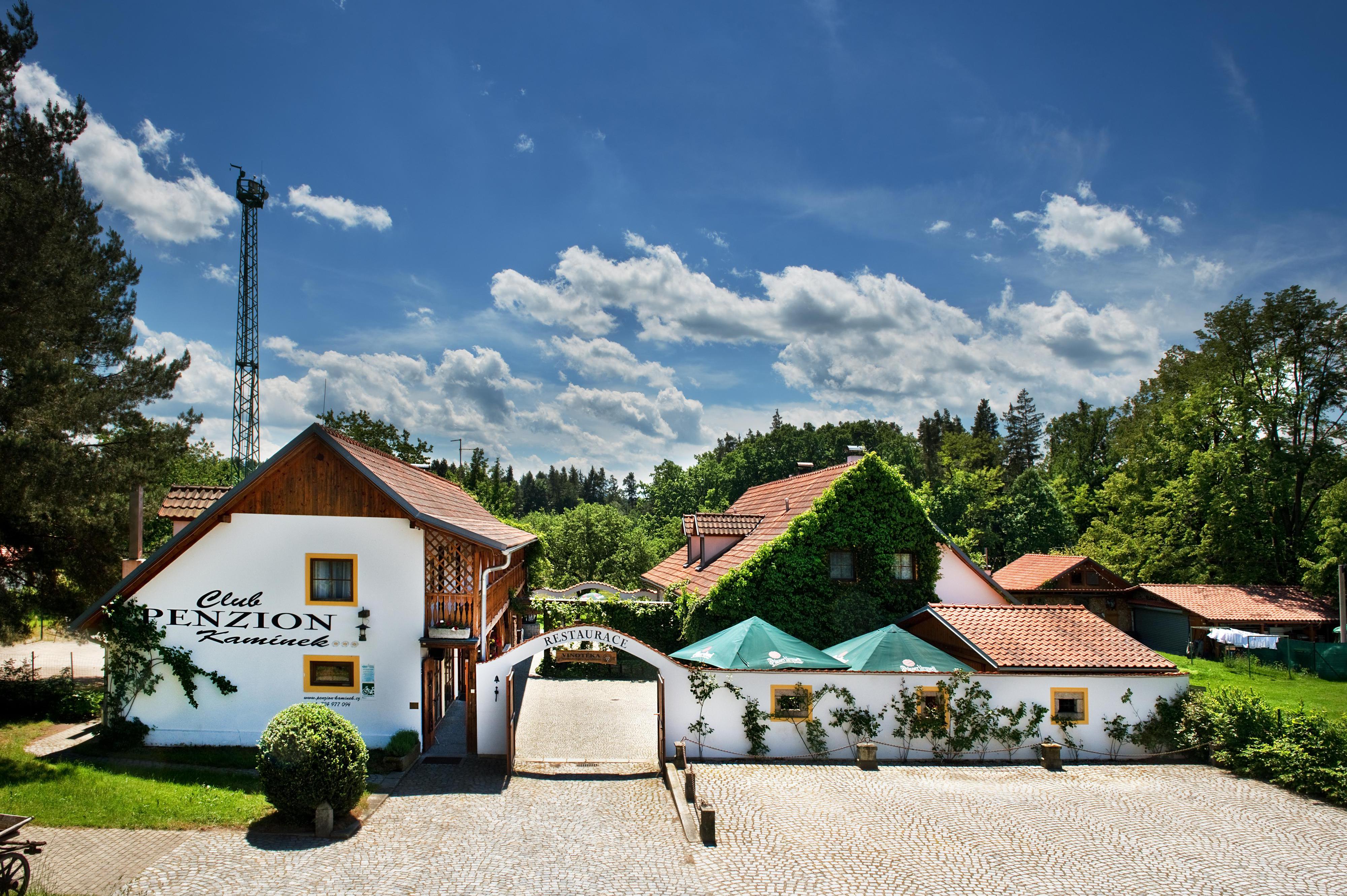 Penzion a restaurace Kamínek - Nové Hrady