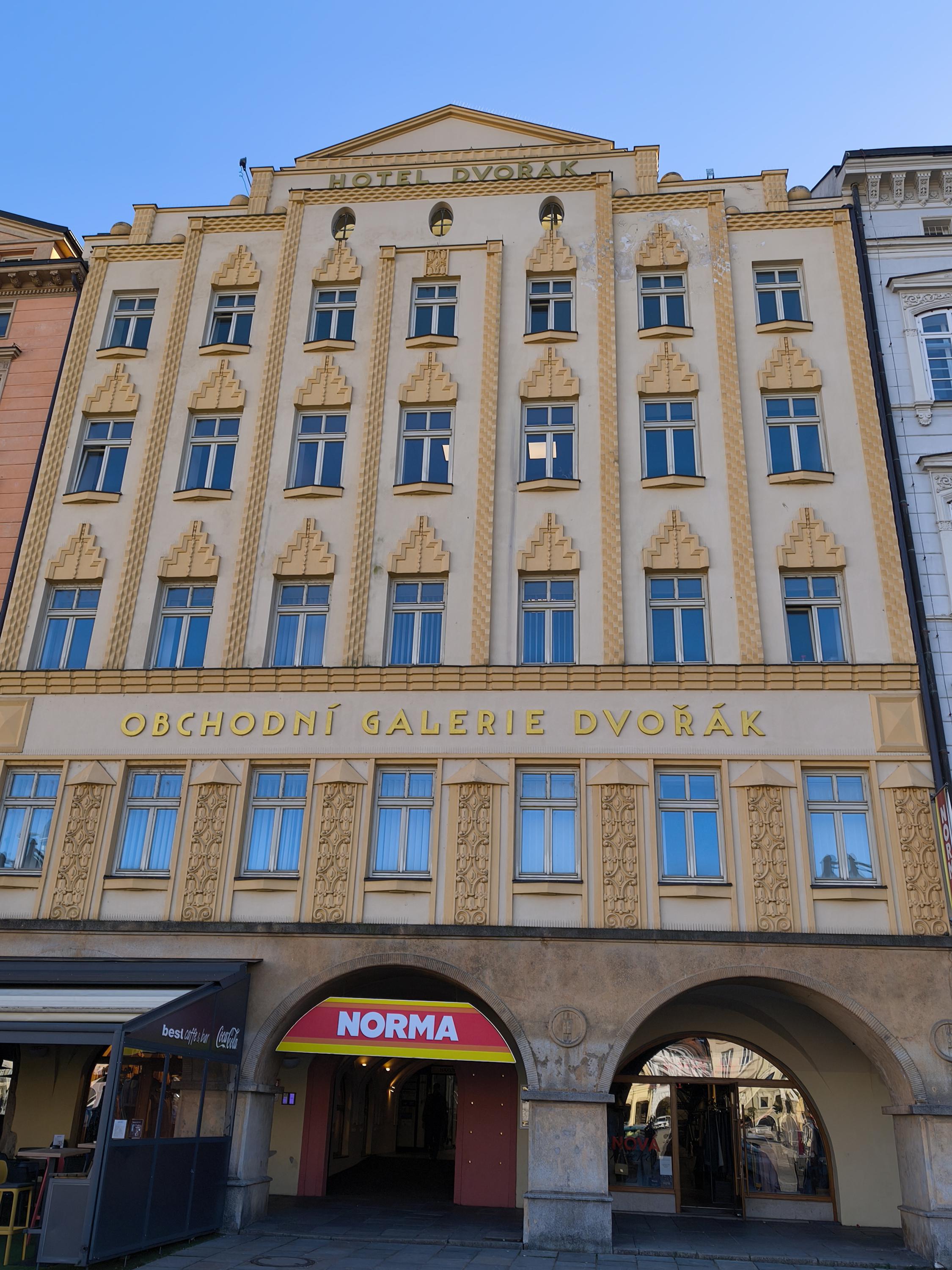 Galerie Dvořák, a.s. foto 4