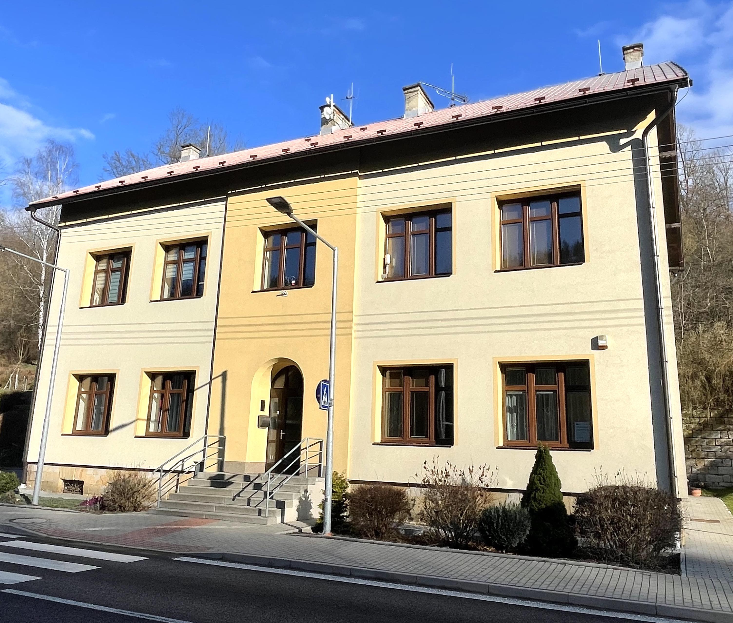 Mírová pod Kozákovem - obecní úřad foto 3
