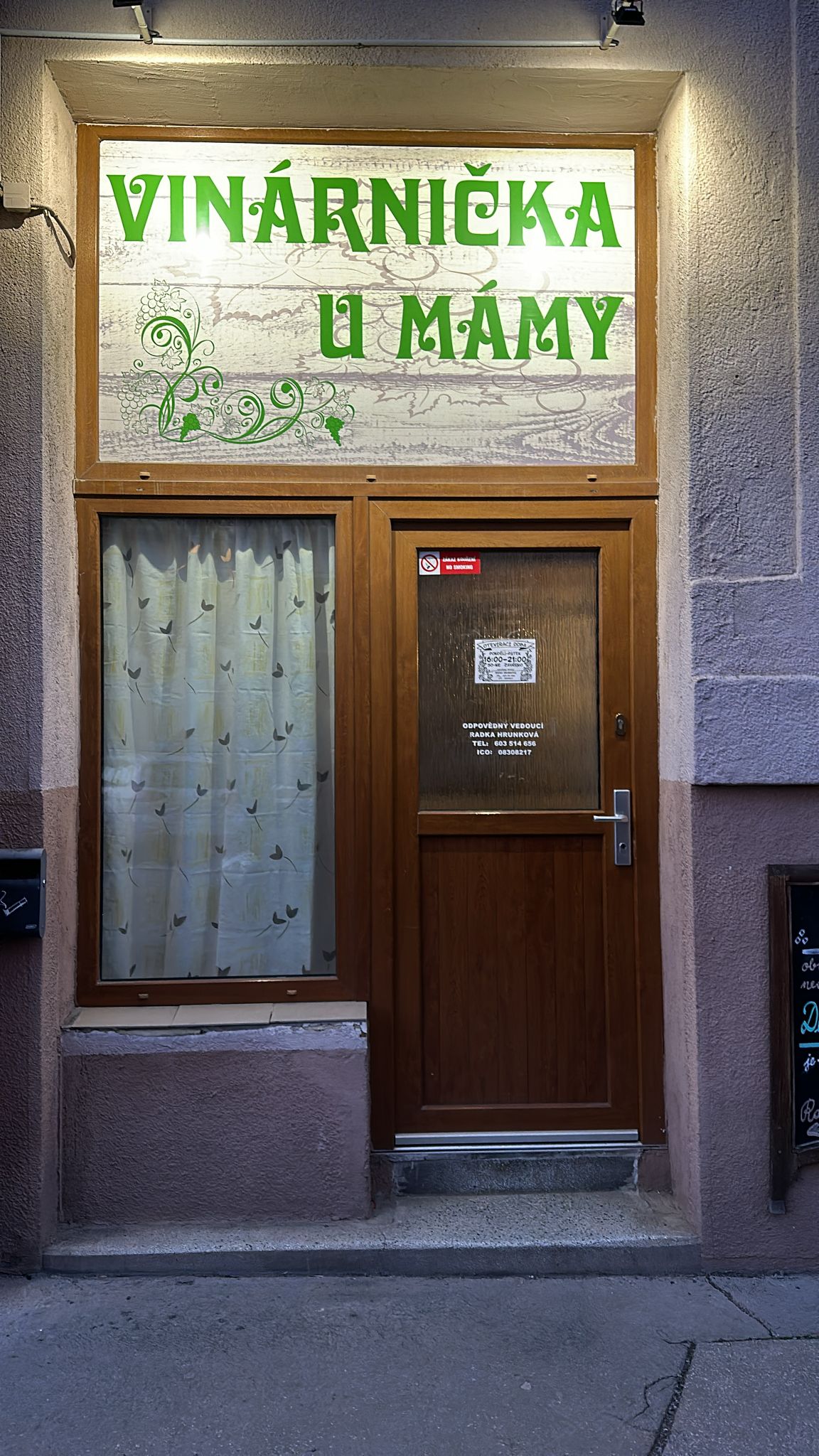 Vinárnička U Mámy foto 4