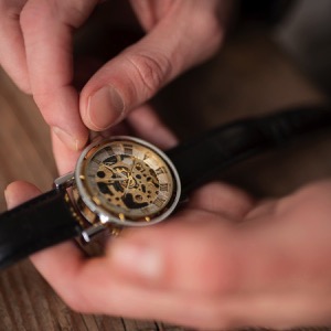 Opravy hodin a hodinek