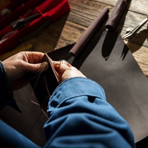 Opravy a úpravy kožených oděvů