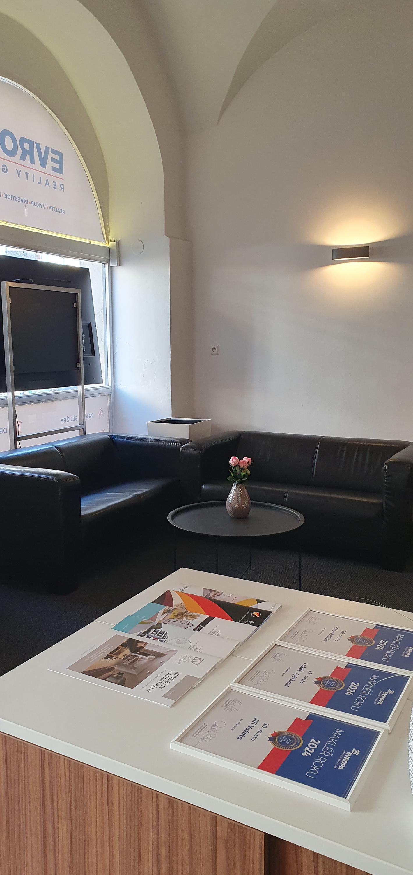 EVROPA realitní kancelář PV PROPERTY foto 4