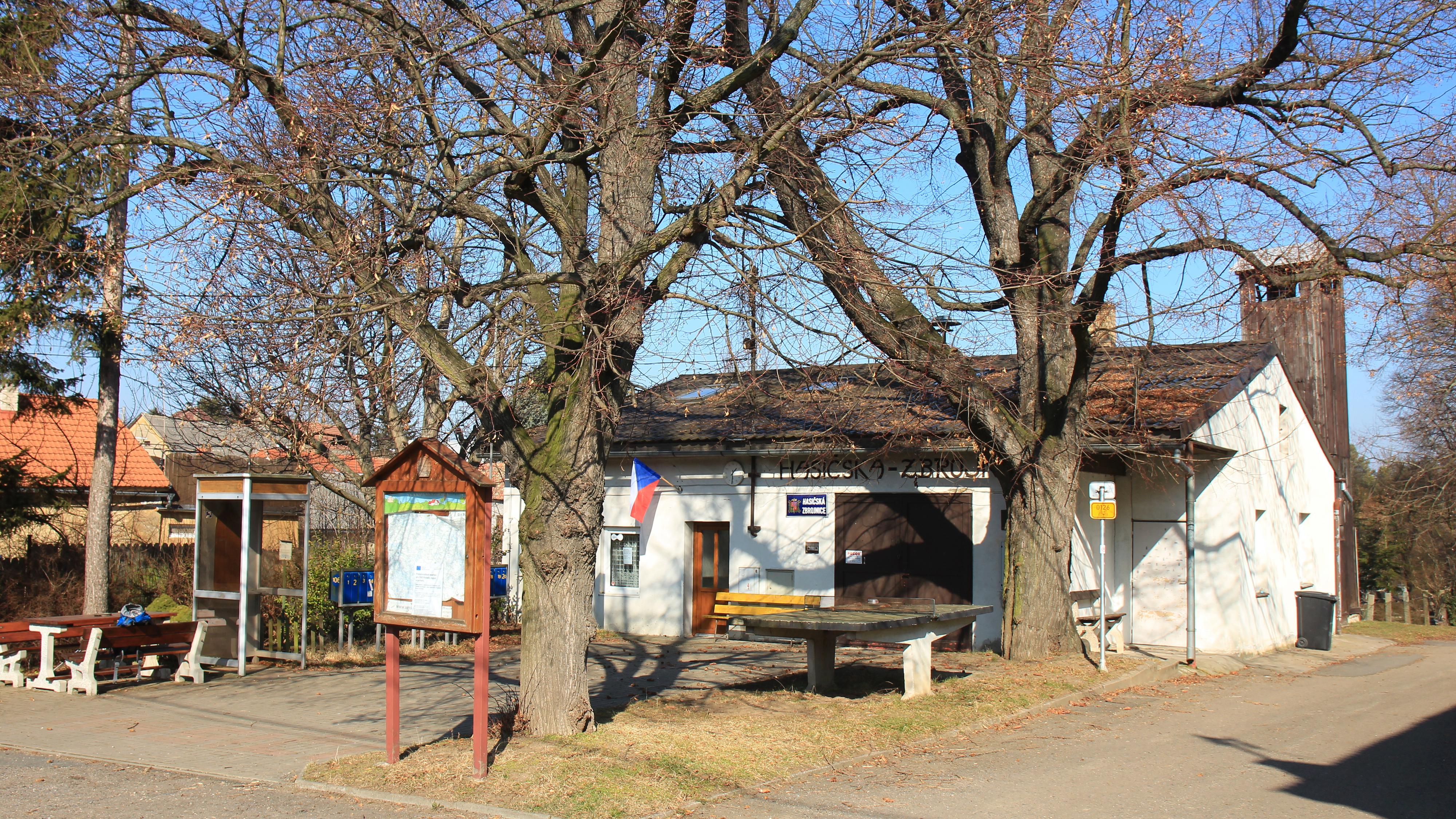 Zalešany - obecní úřad foto 2