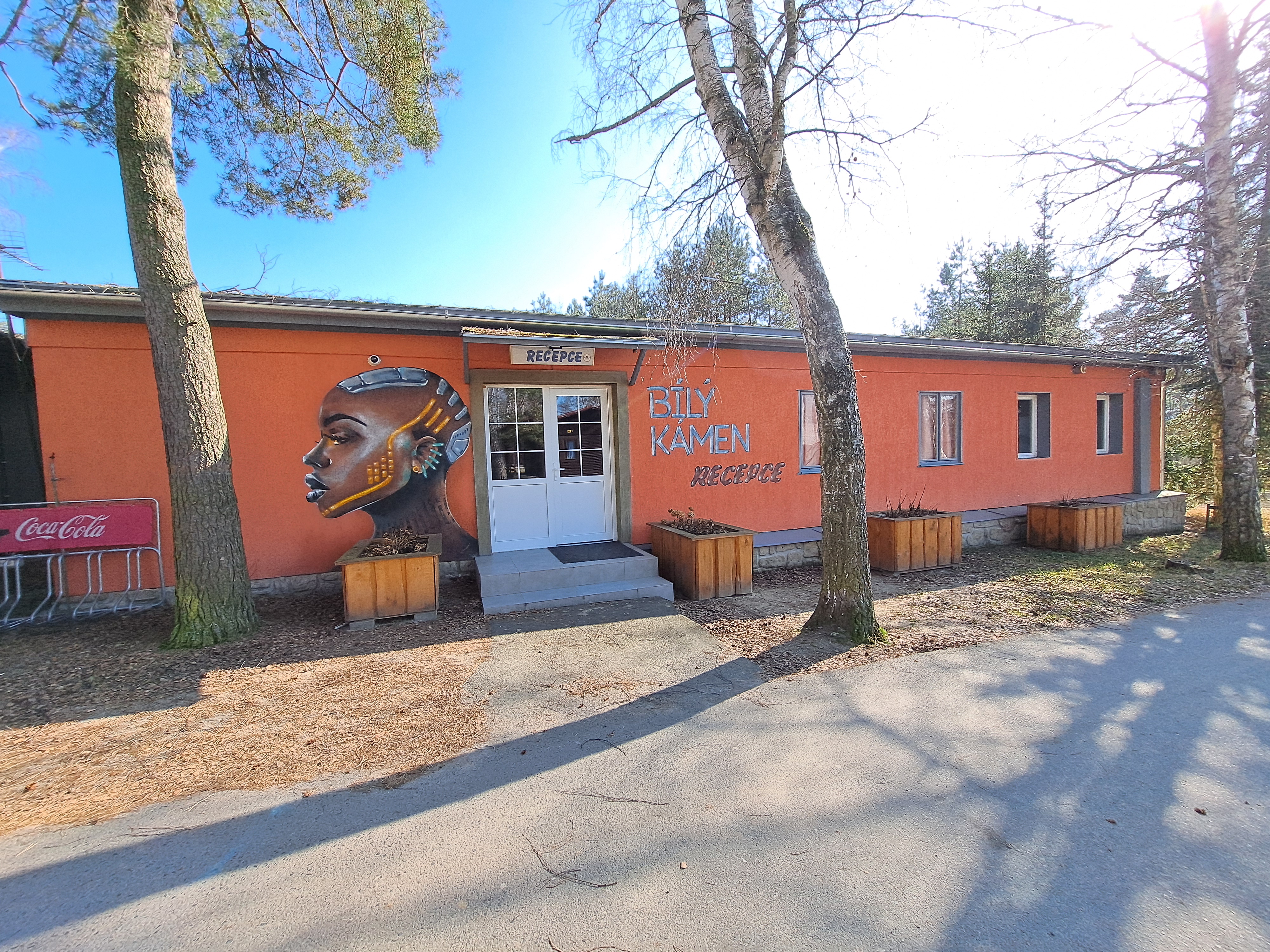 Chatová osada Bílý kámen