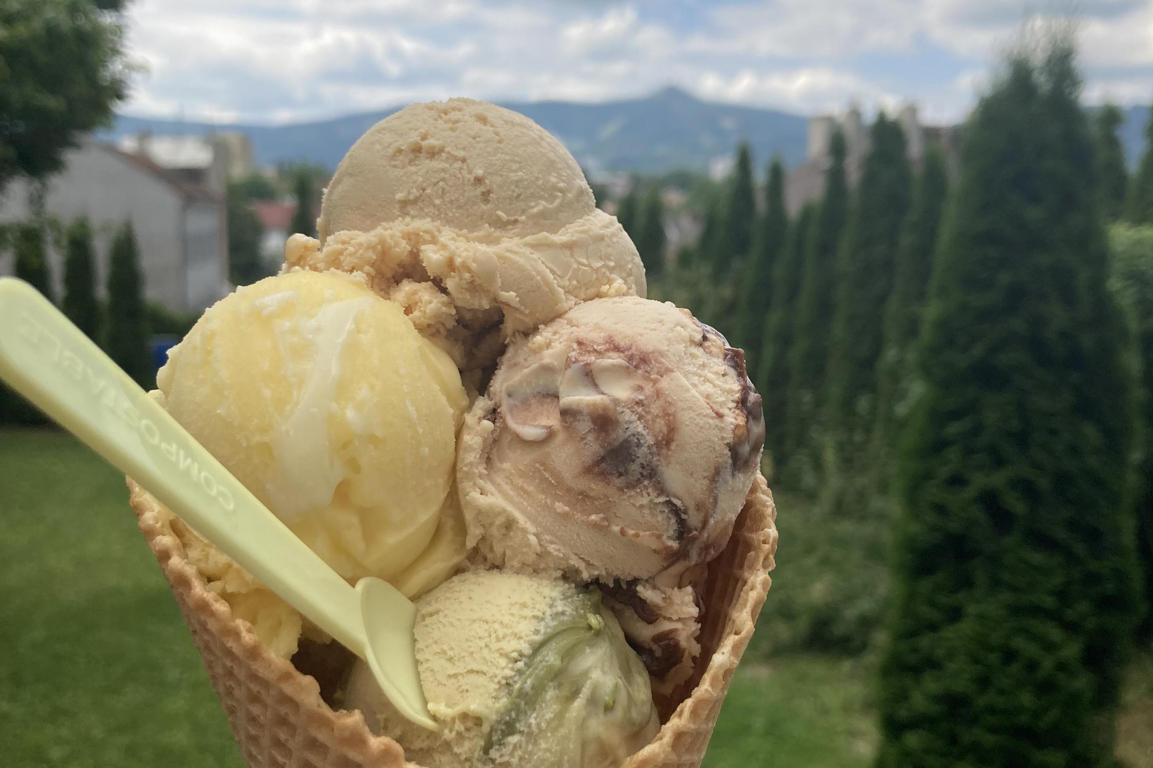 Zmrzlinářství Leda