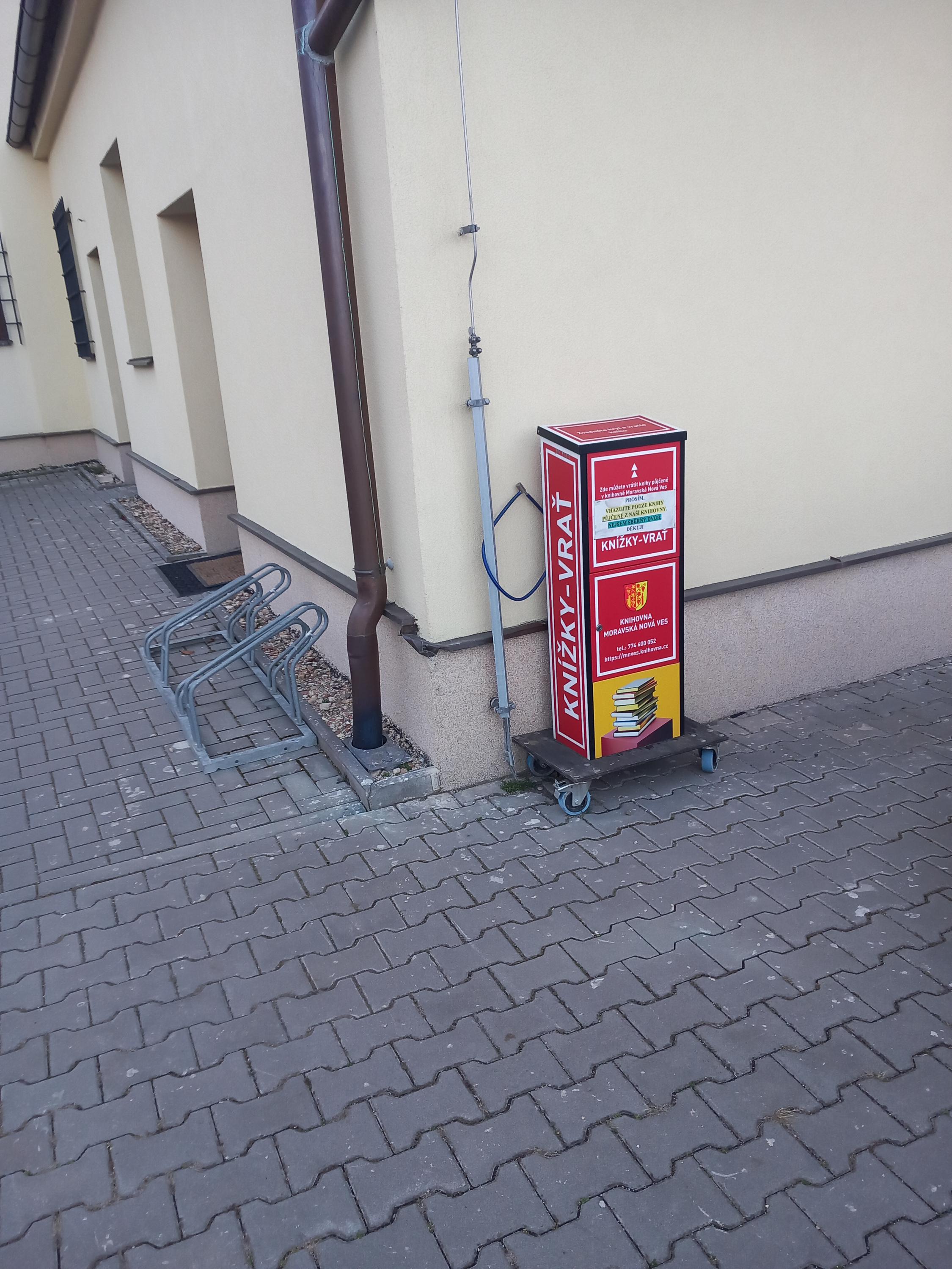 Obecní knihovna Moravská Nová Ves foto 2