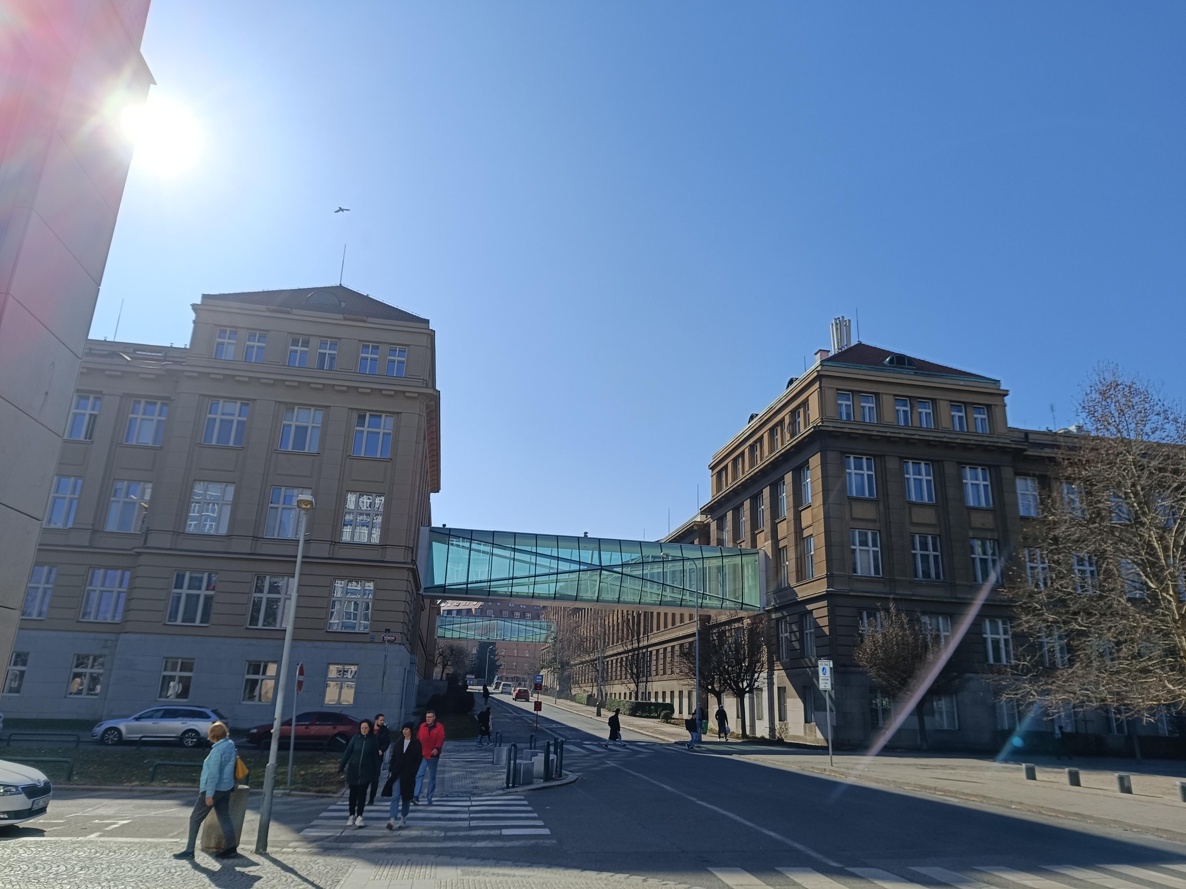 Ústav fyzikální chemie Fakulty chemicko-inženýrské foto 3
