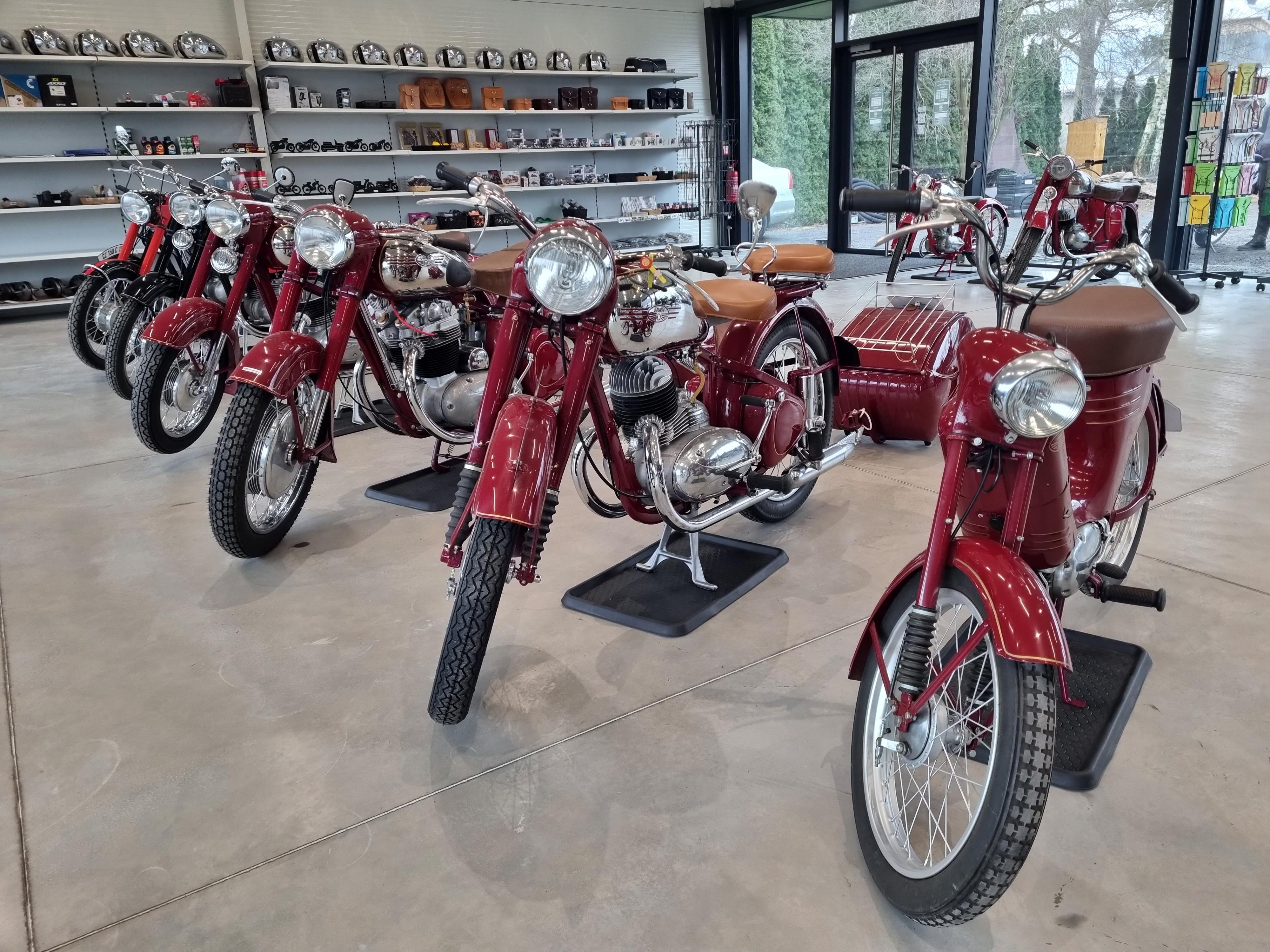 Motoveterandily, MVDily foto 2