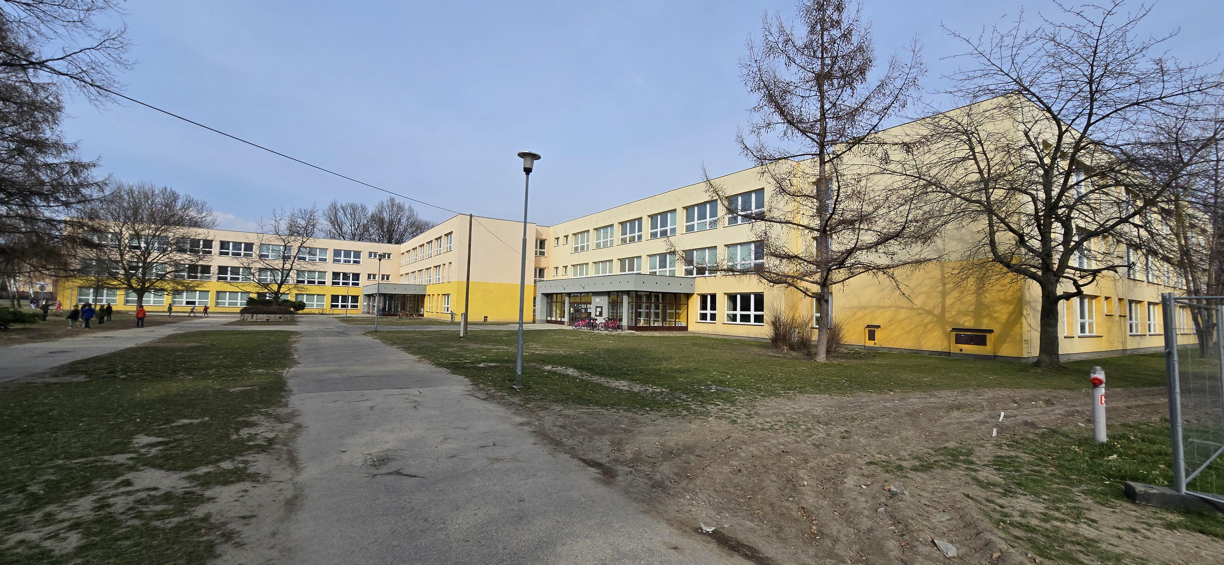 ZŠ Krnov, Žižkova foto 3