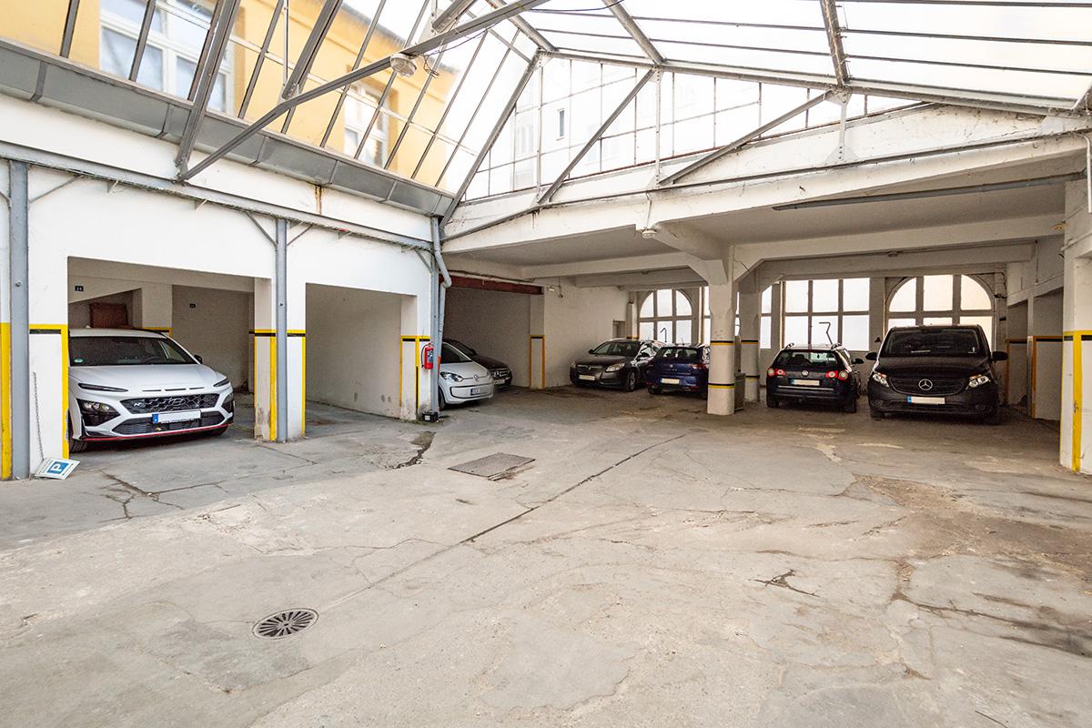 MR. PARKIT - Parking Andante