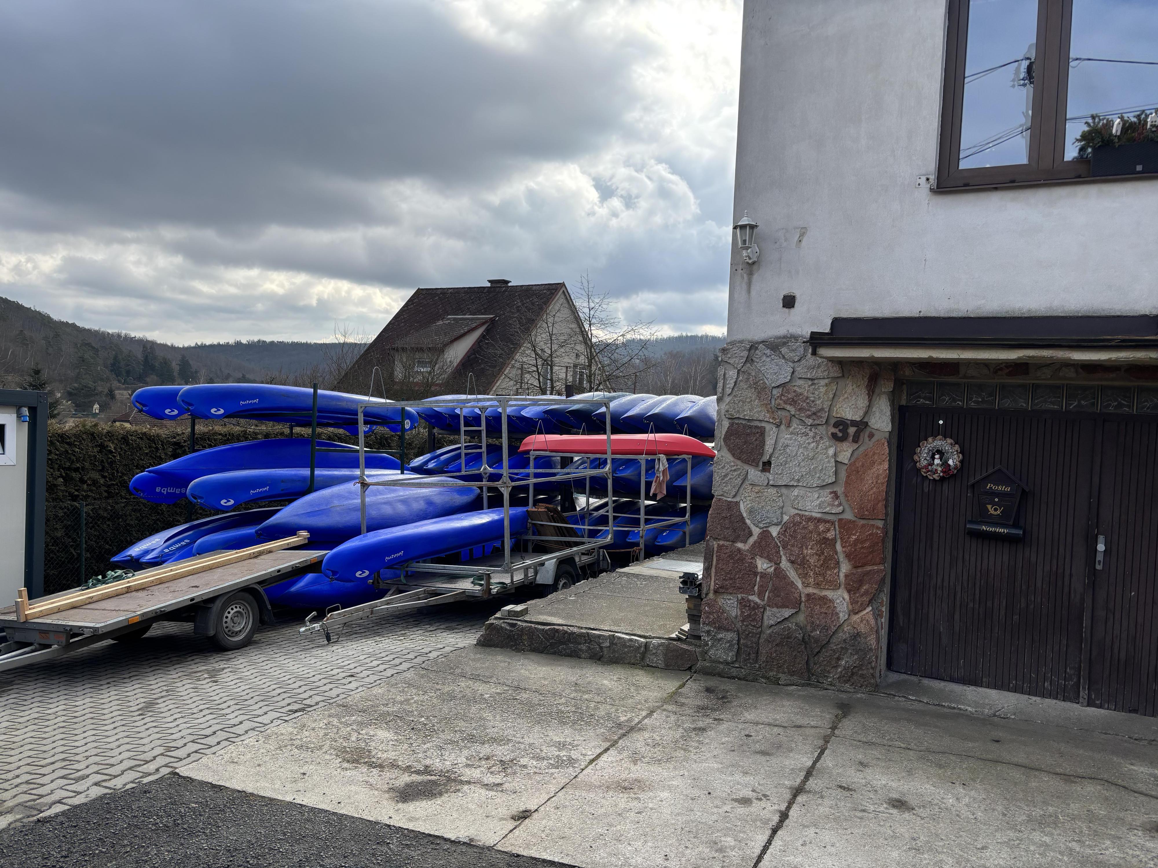 Půjčovna lodí Admirál Berounka foto 2