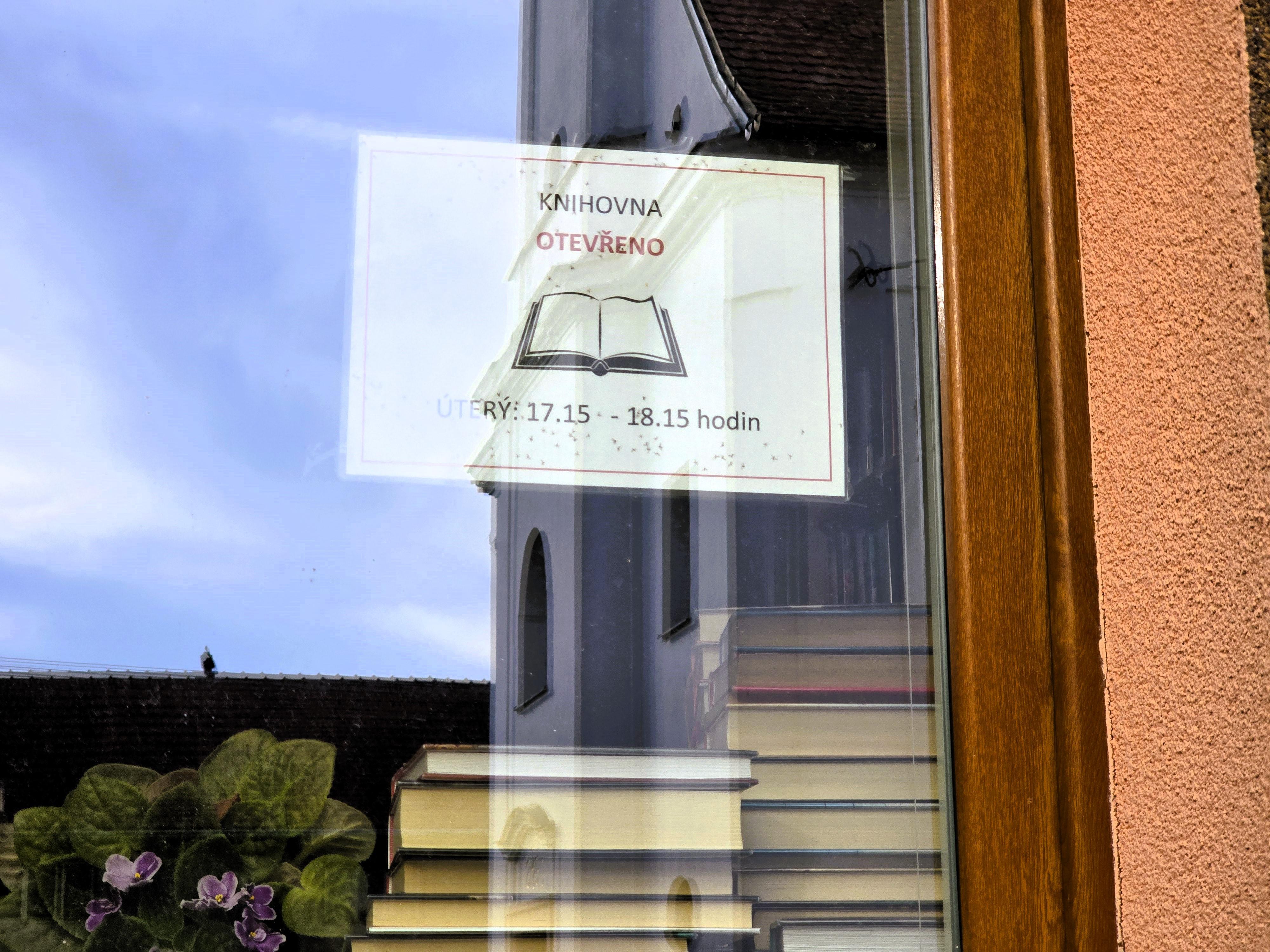 Obecní knihovna Čehovice foto 3