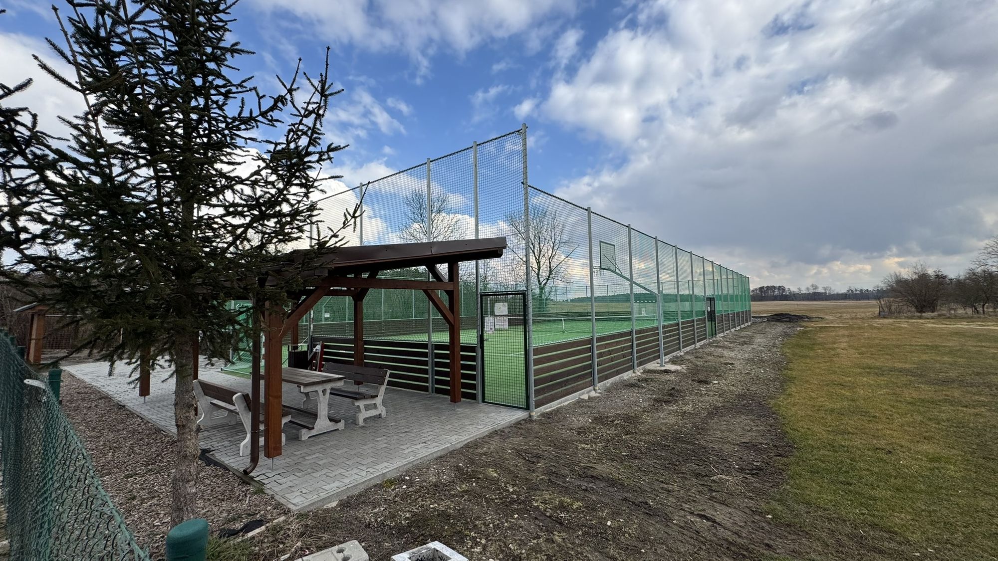 Víceúčelové hřiště Újezd foto 3