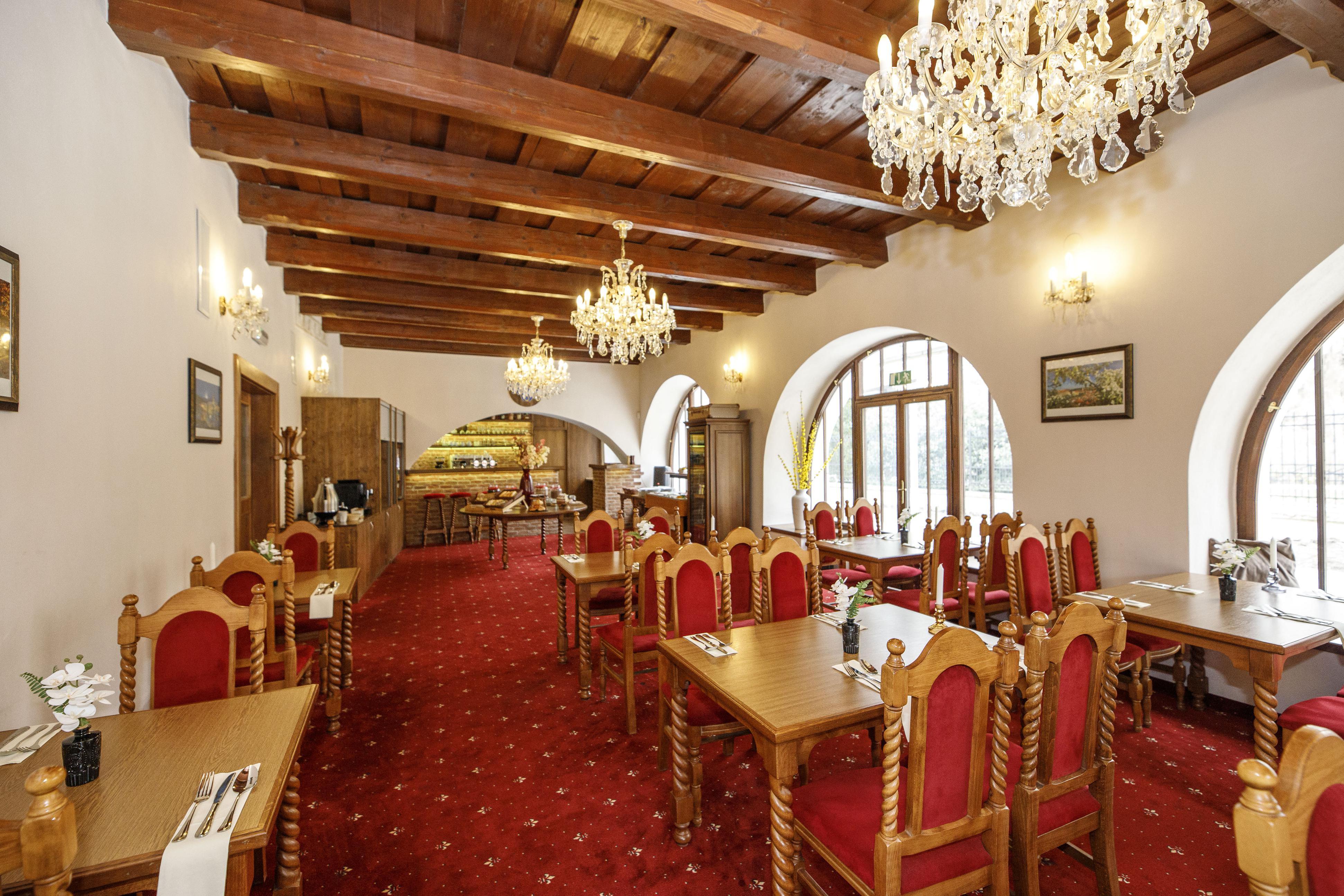 Restaurace Rožmberský dvůr
