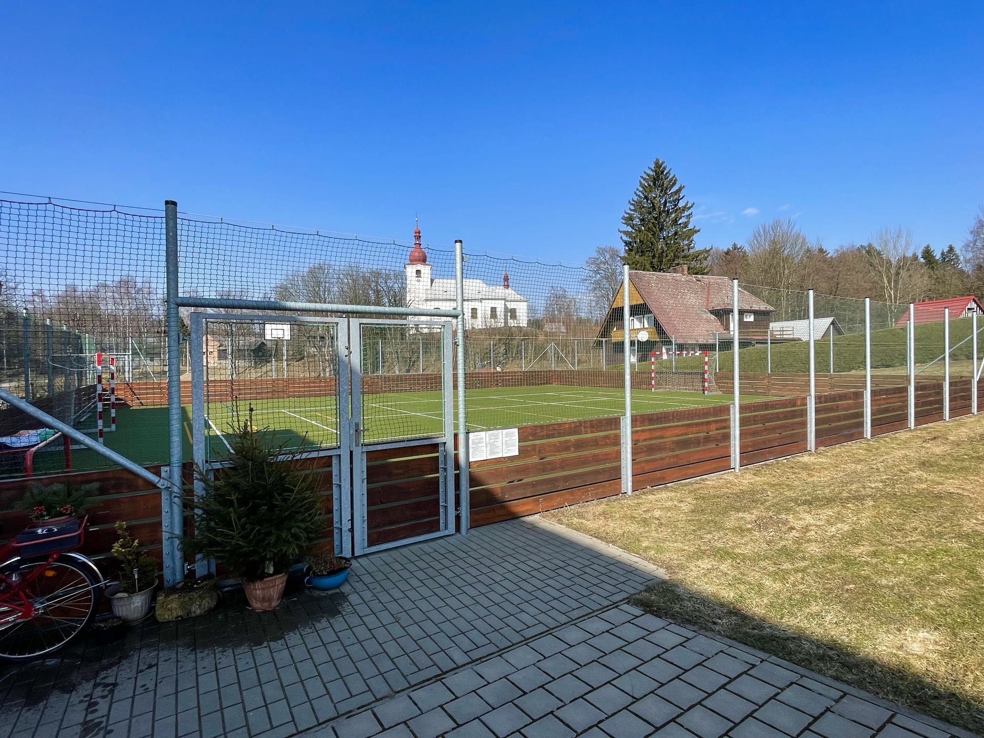 Víceúčelové hřiště Sedloňov foto 2