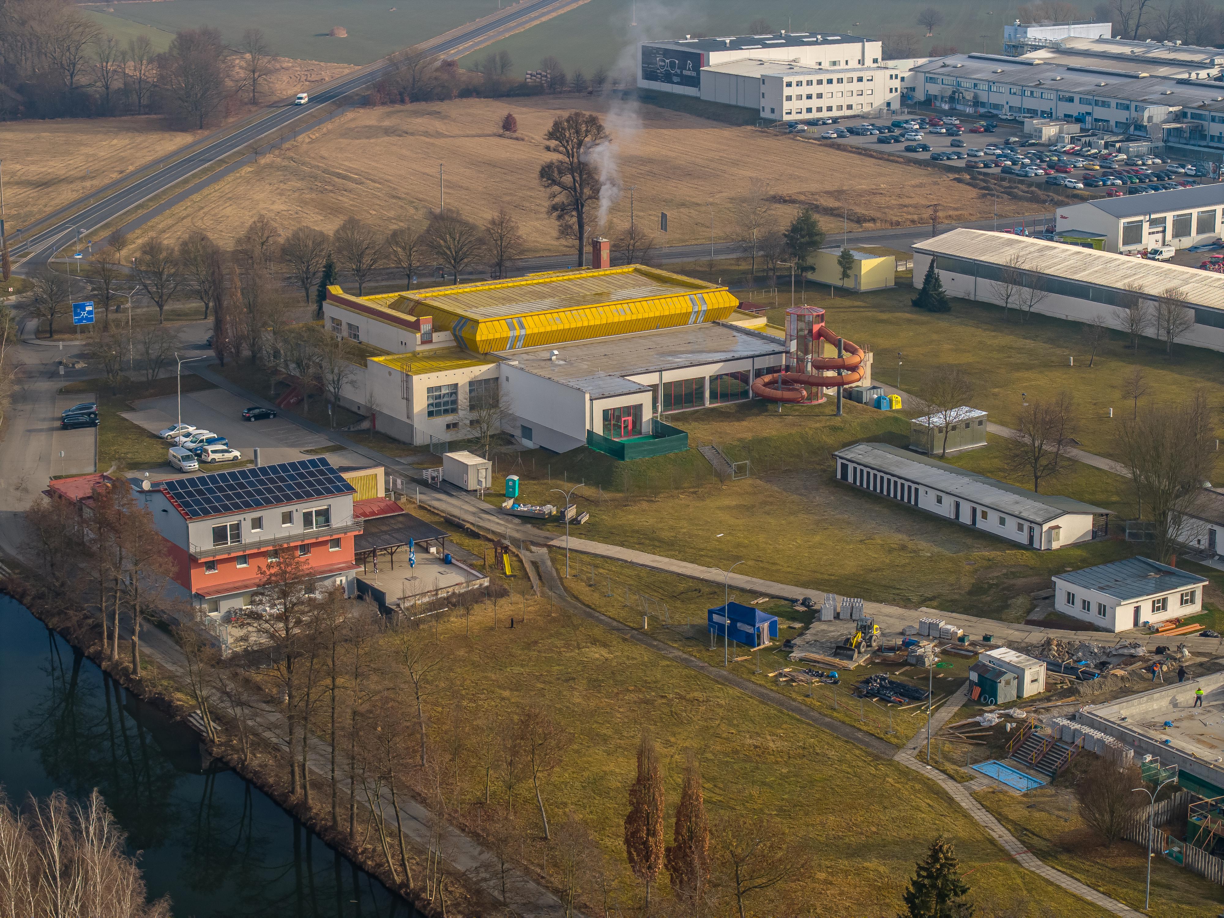 Krytý plavecký areál Klatovy foto 4