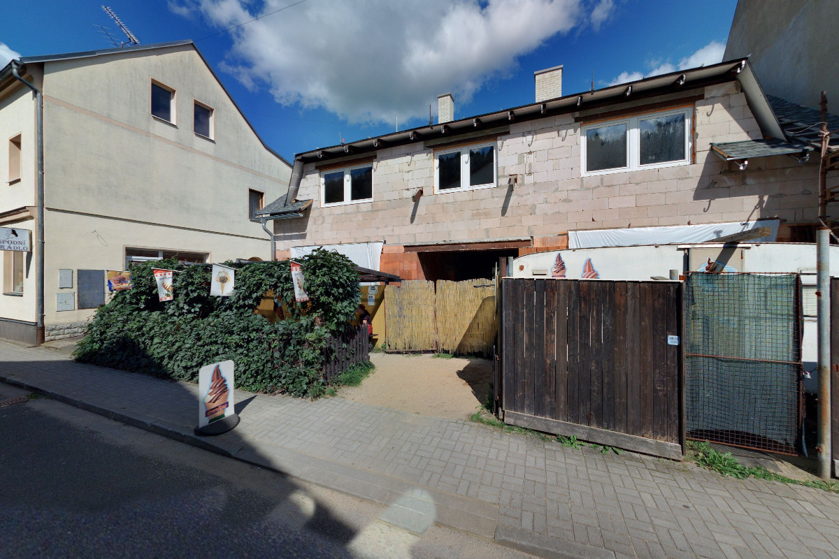 Zmrzlinový stánek Kraslice foto 1