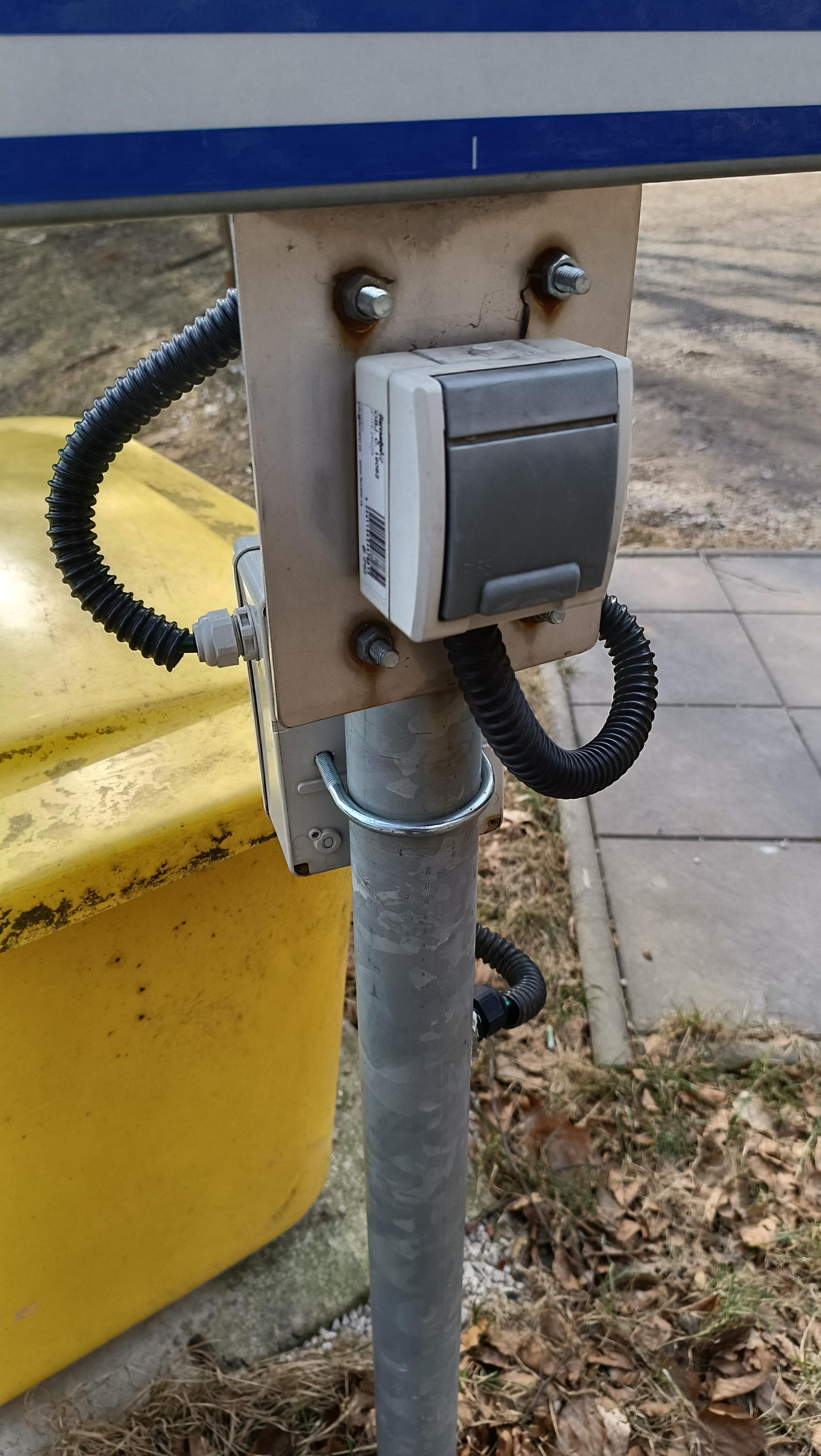 Nabíjecí stanice pro elektrokola Wellness Chata Jana foto 2