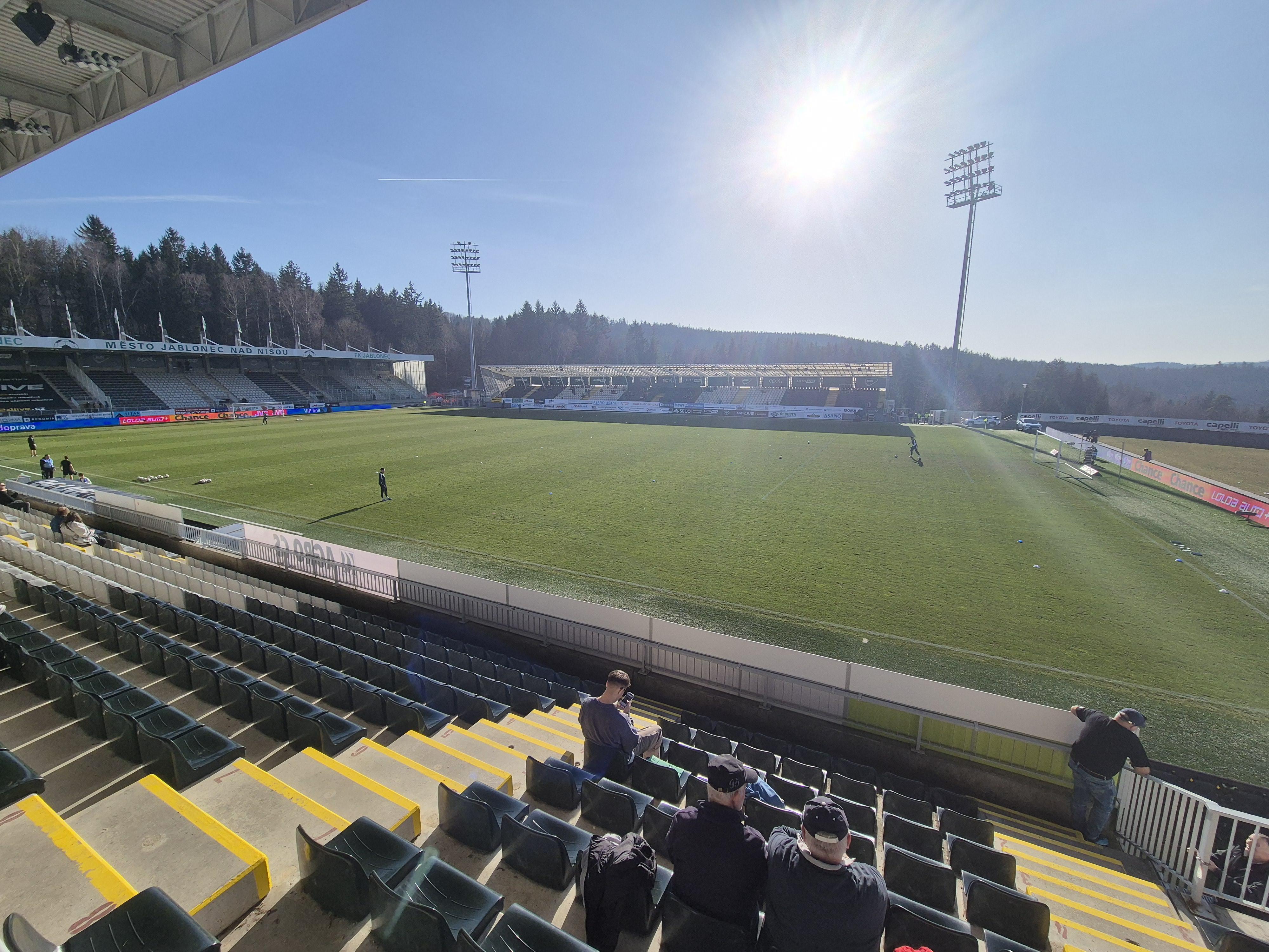 Fotbalový stadion Střelnice foto 4