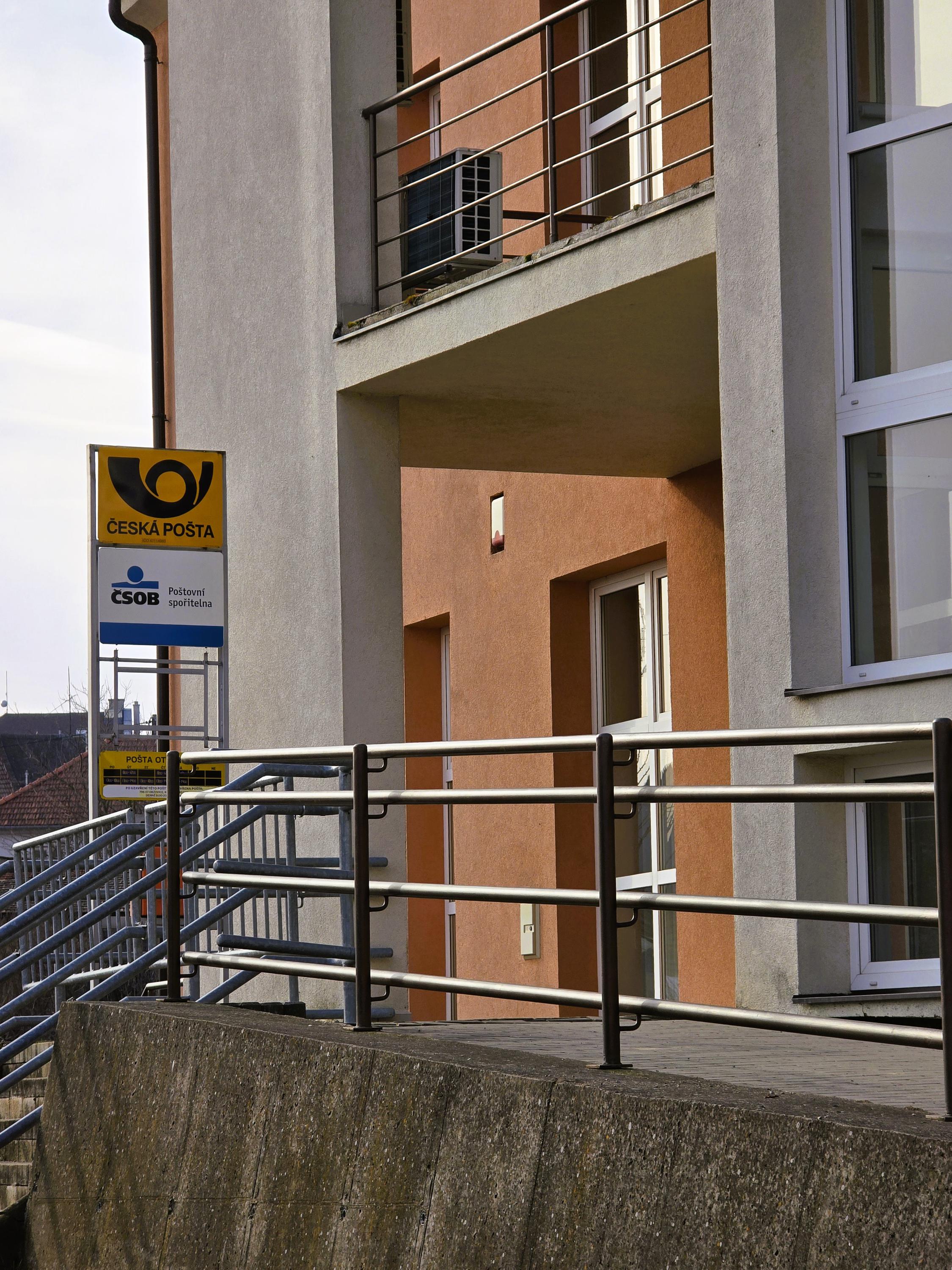 Pošta Určice foto 2