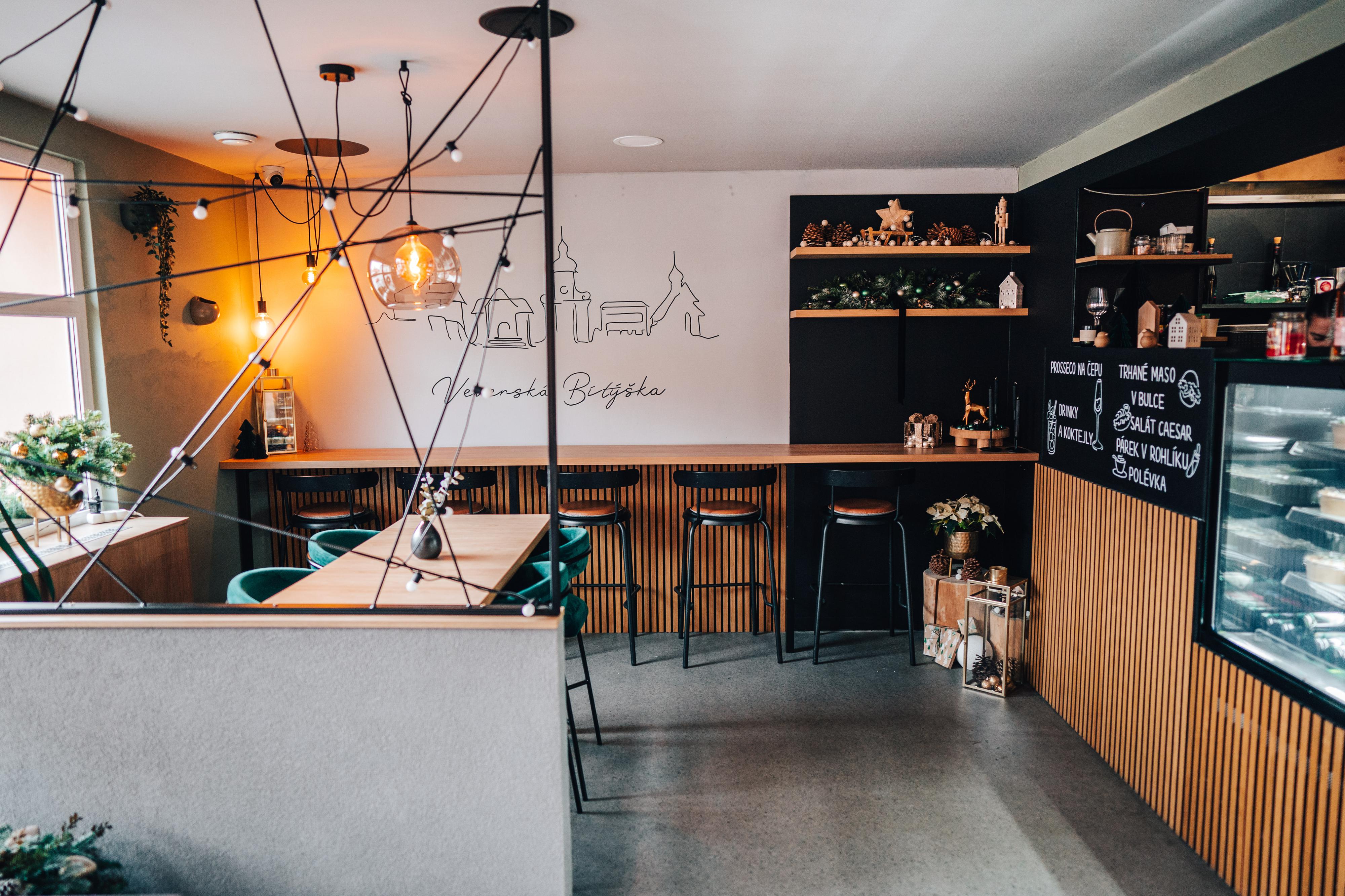 La Tera Café & Bistro