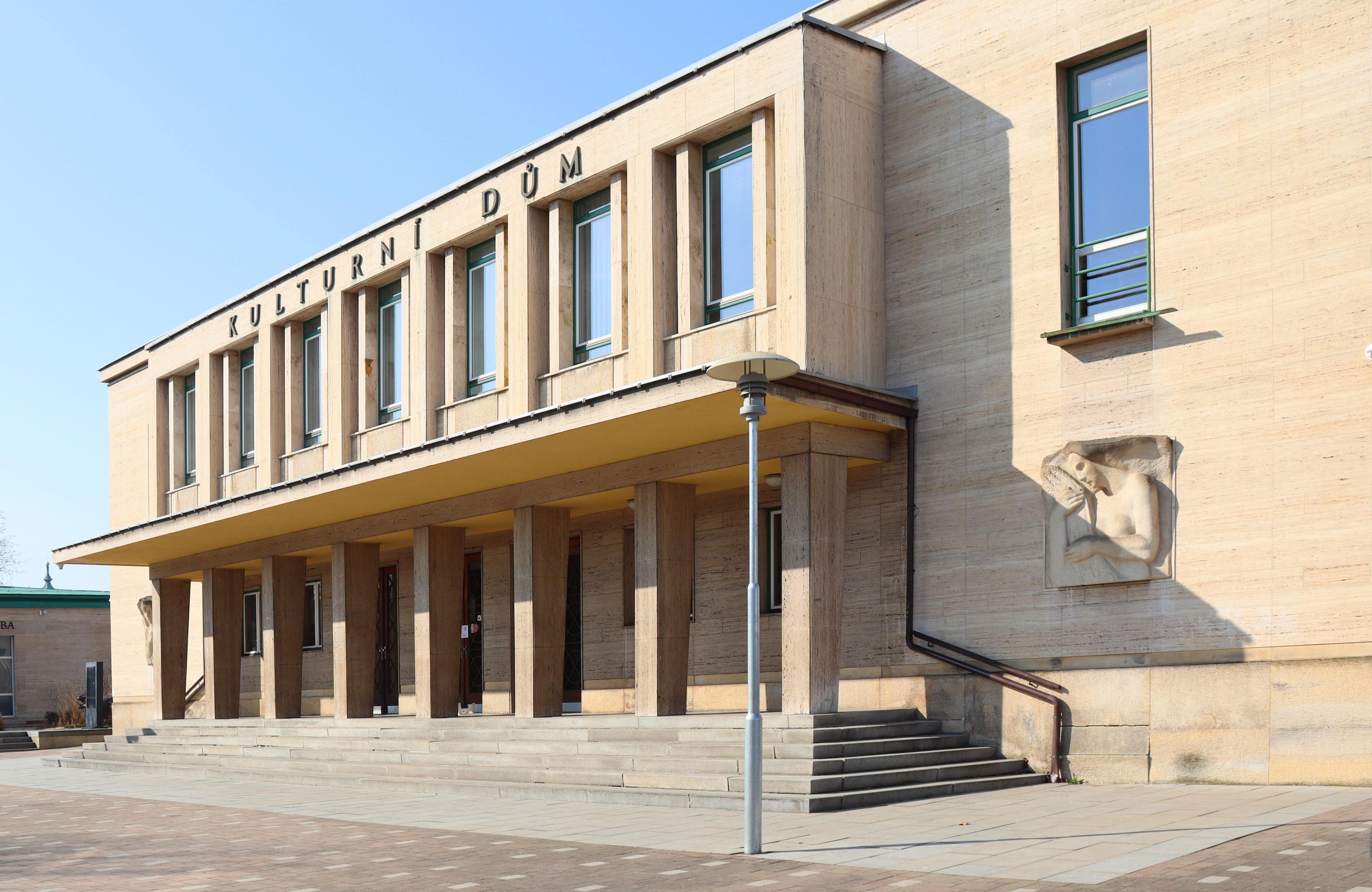 Kulturní dům města Holic foto 5