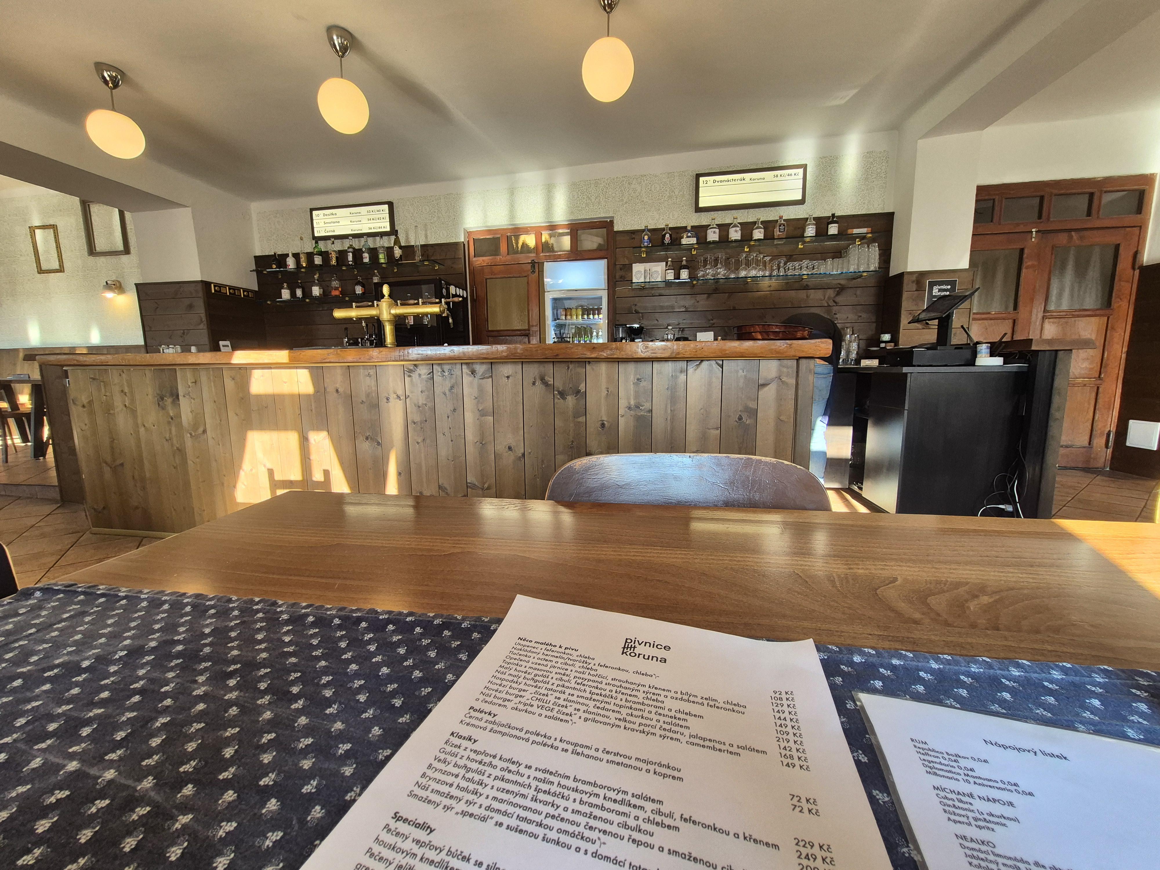 Koruna – pivnice a letní zahrádka foto 2