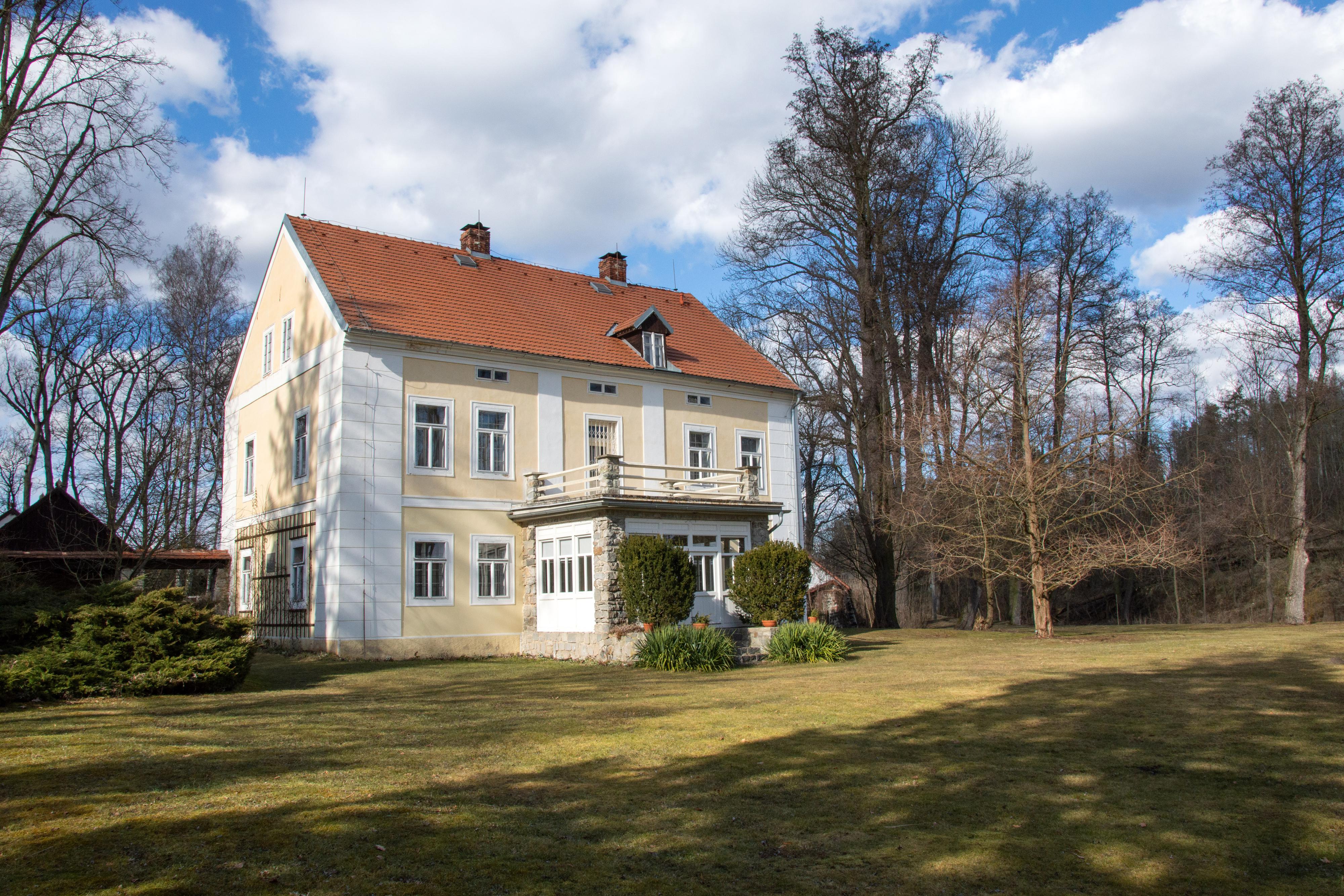 Památník Karla Čapka ve Staré Huti u Dobříše foto 5