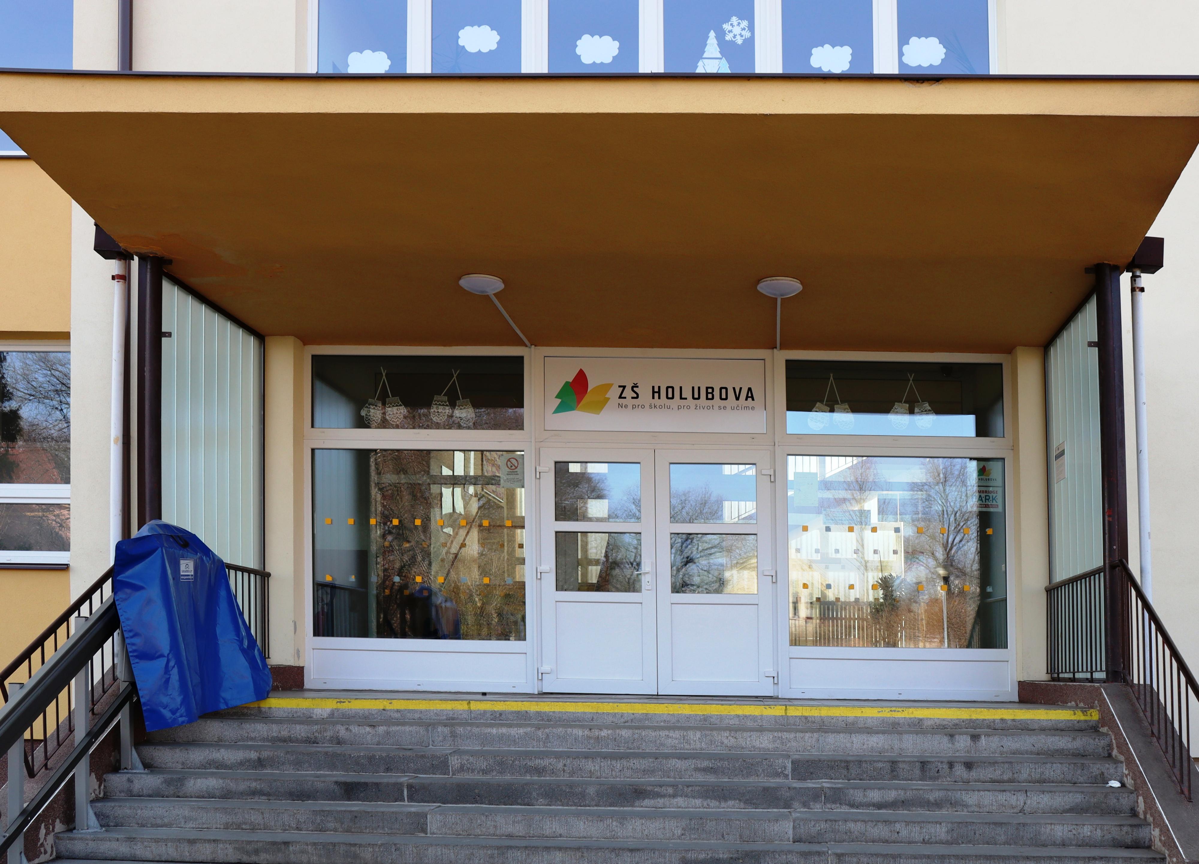 Základní škola Holice, Holubova 47, okres Pardubice foto 5
