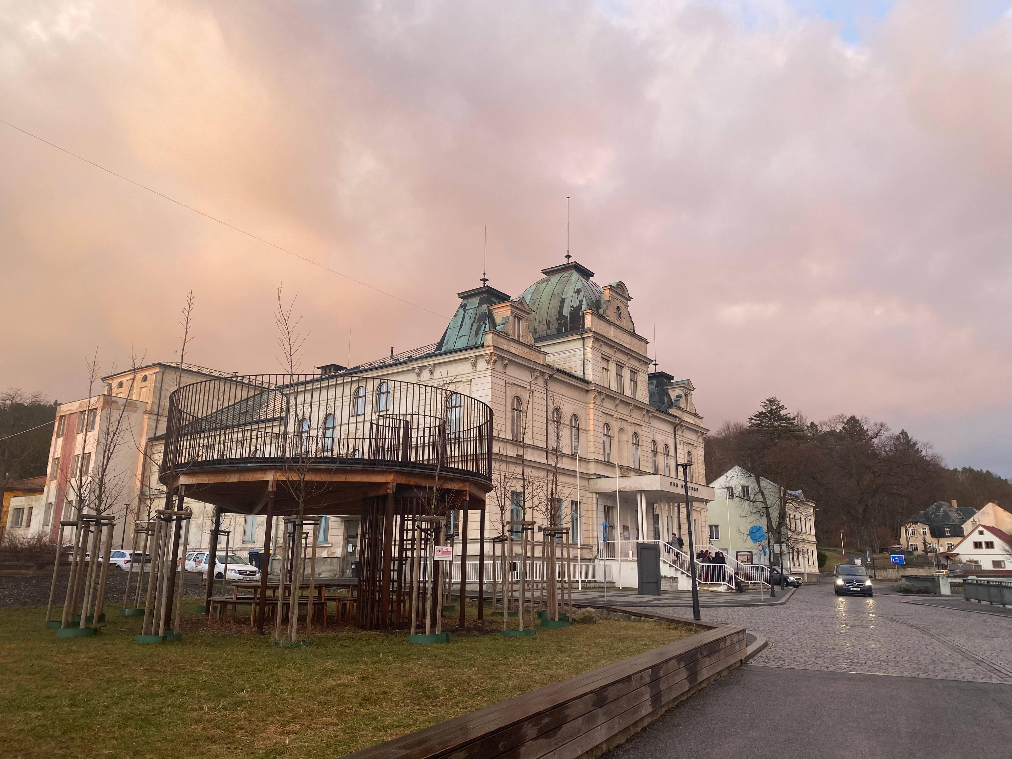 Dům kultury Česká Kamenice foto 2