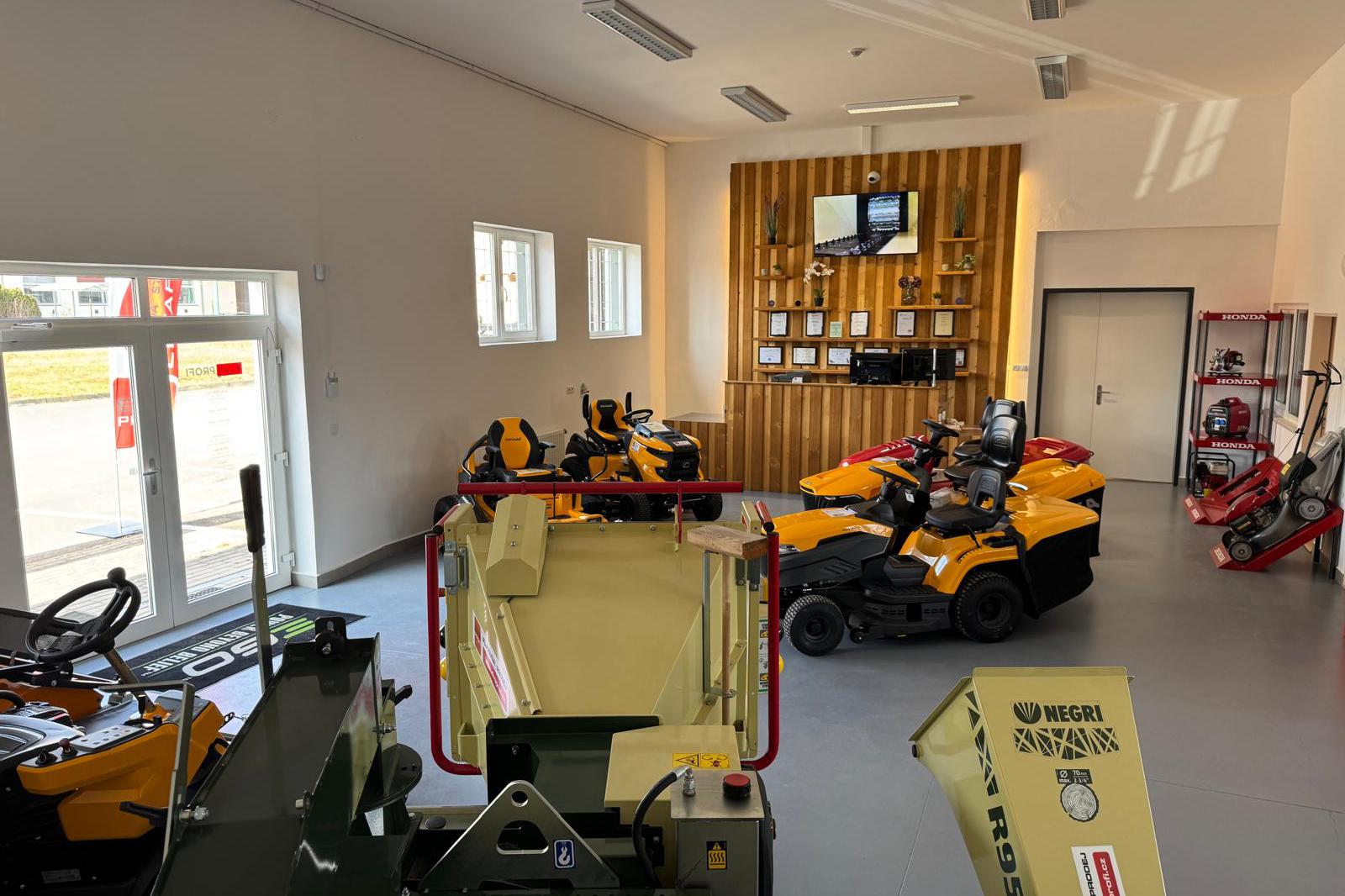 ELVA PROFI půjčovna