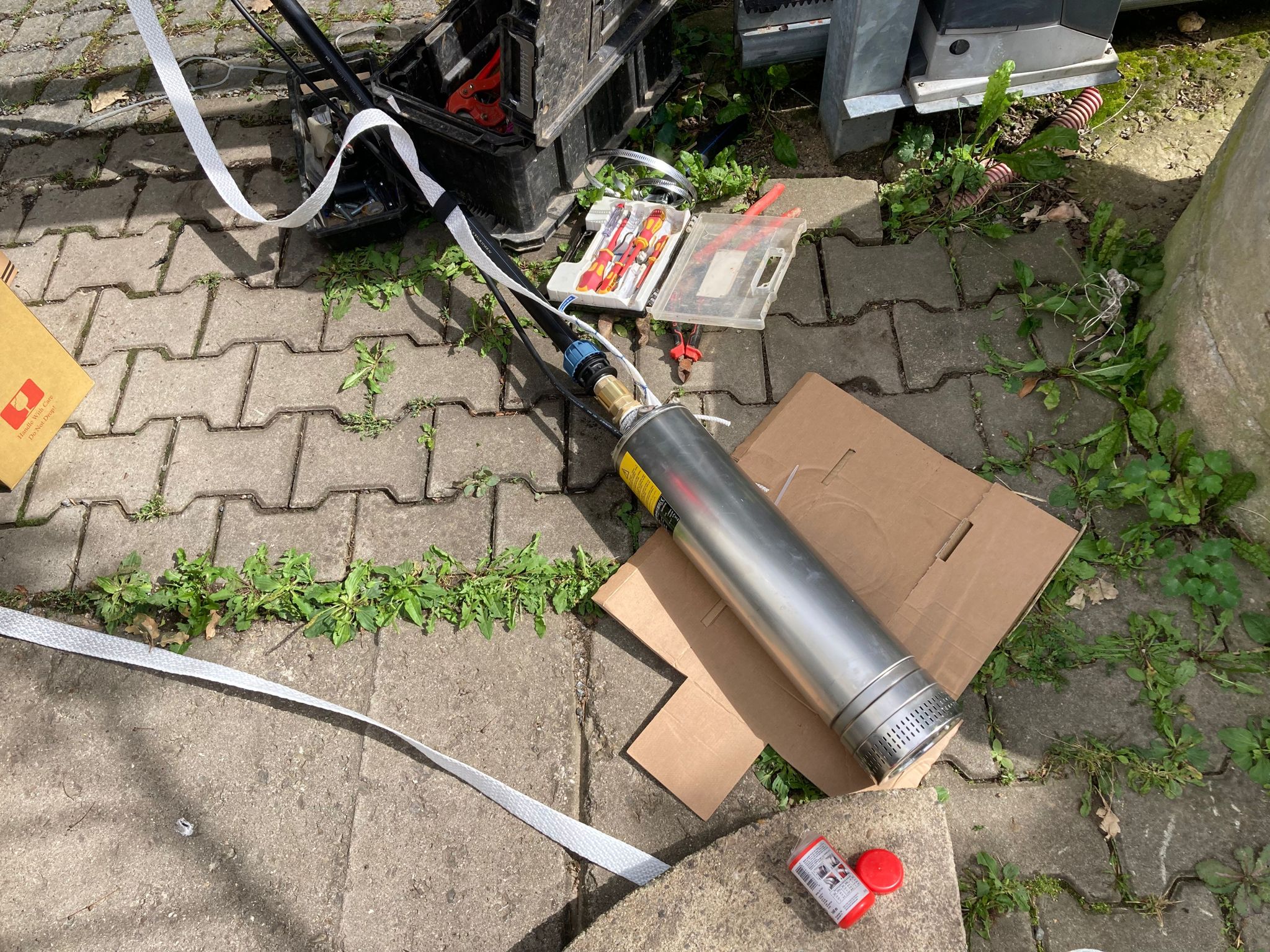 Montáž ponorného čerpadla do studny