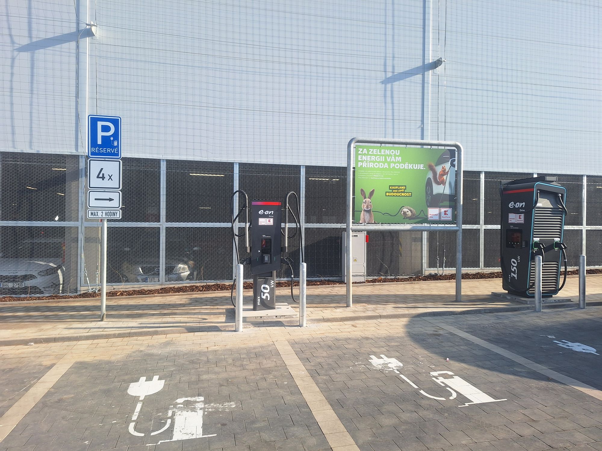 Dobíjecí stanice E.ON Drive foto 1