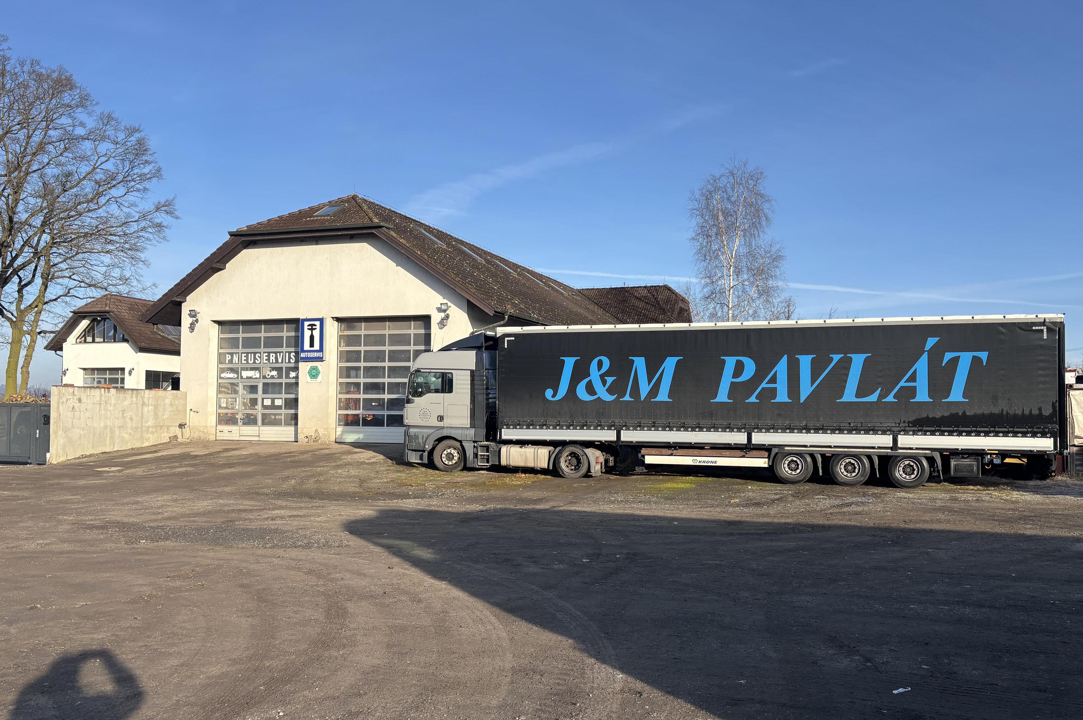 J&M Pavlát International